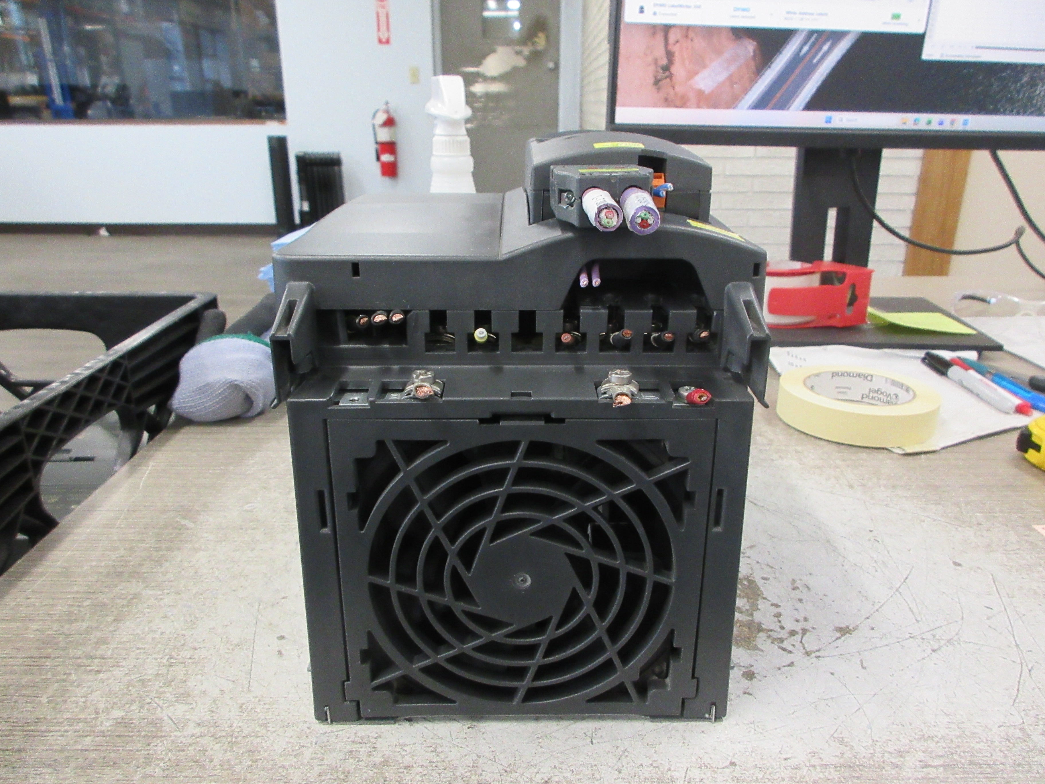 Siemens Micromaster 440 AC Drive 6SE6440-2UD27-5CA1 10HP 3Ph Used