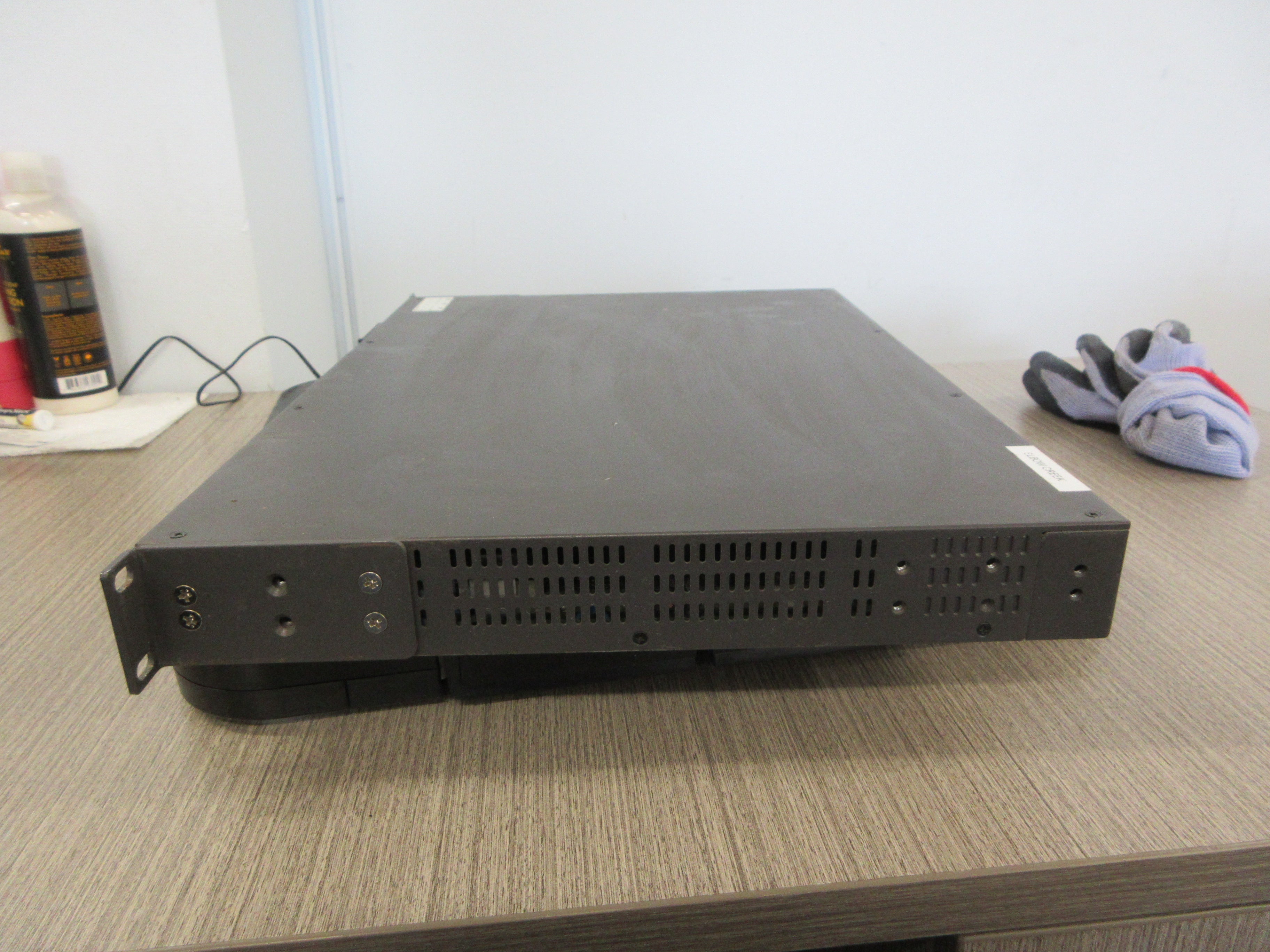 Moxa Layer 3 Managed Switch PT-7828-R-HV-HV Rev: 3.0.3 24-Port Ethernet Used