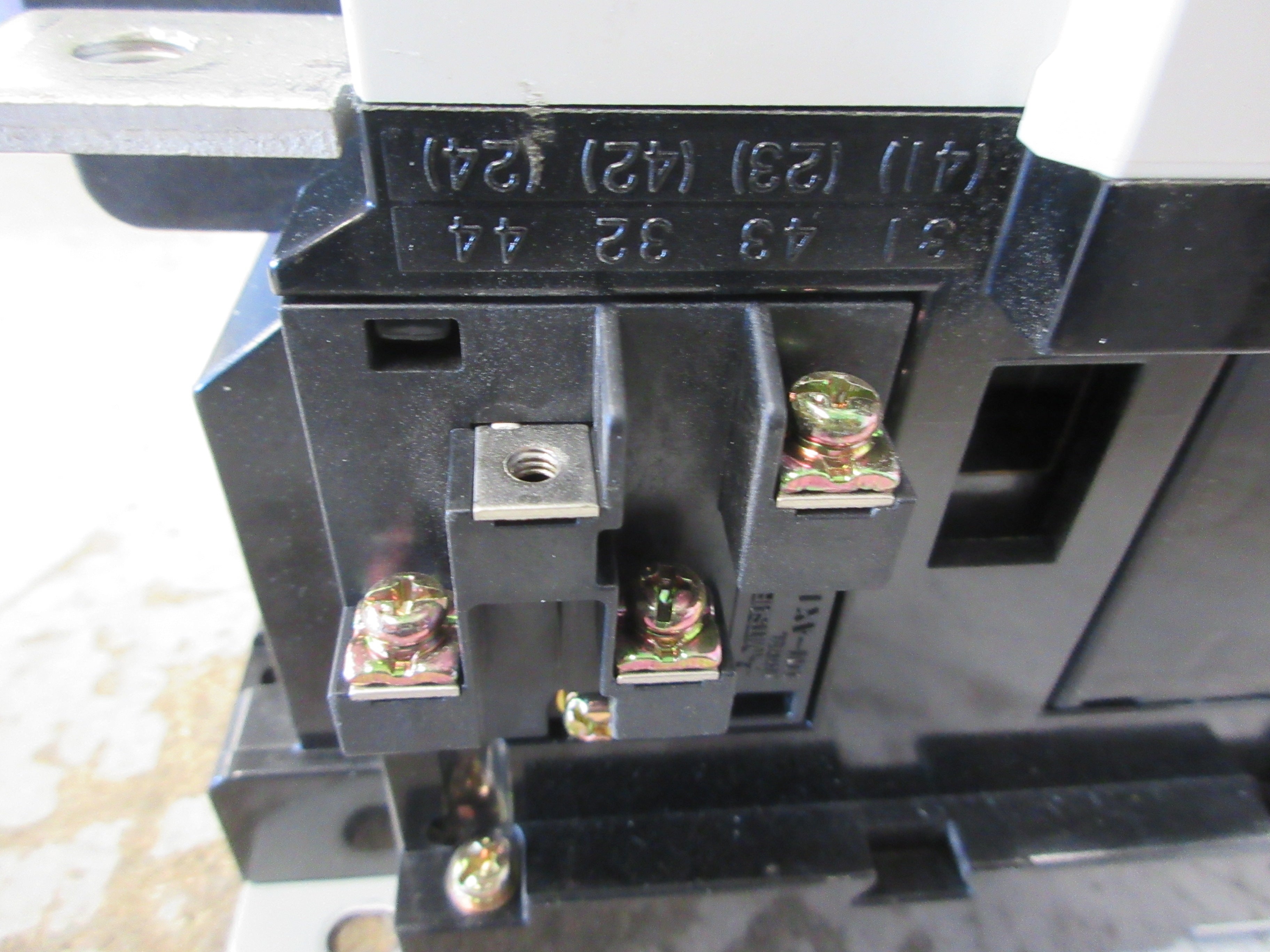 Mitsubishi Contactor S-N150 200-240V Coil 150A 600V 3P Used