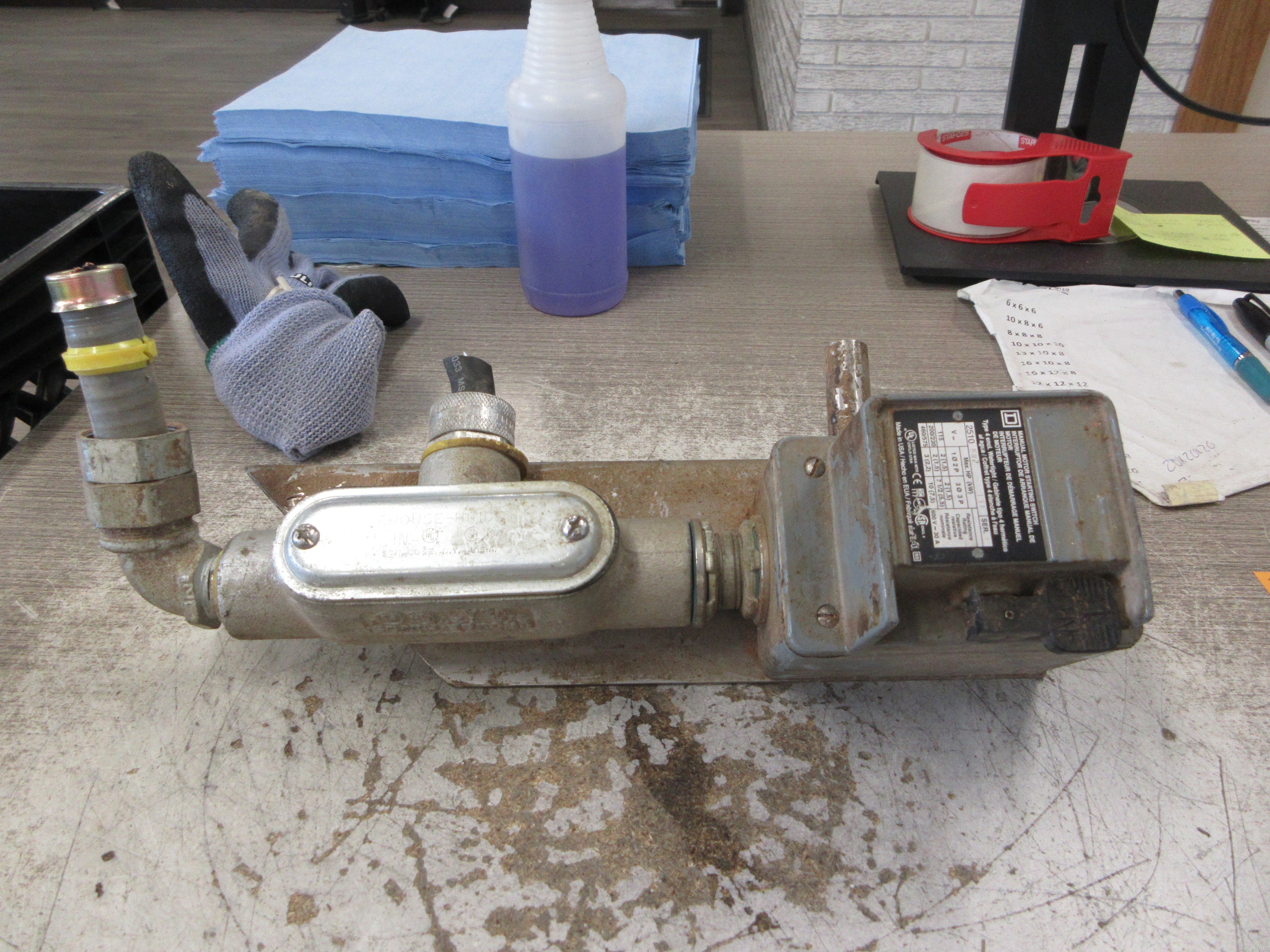 Square D Type 4 Manual Starter 2510-KW2 Ser. A 30A 600V Used