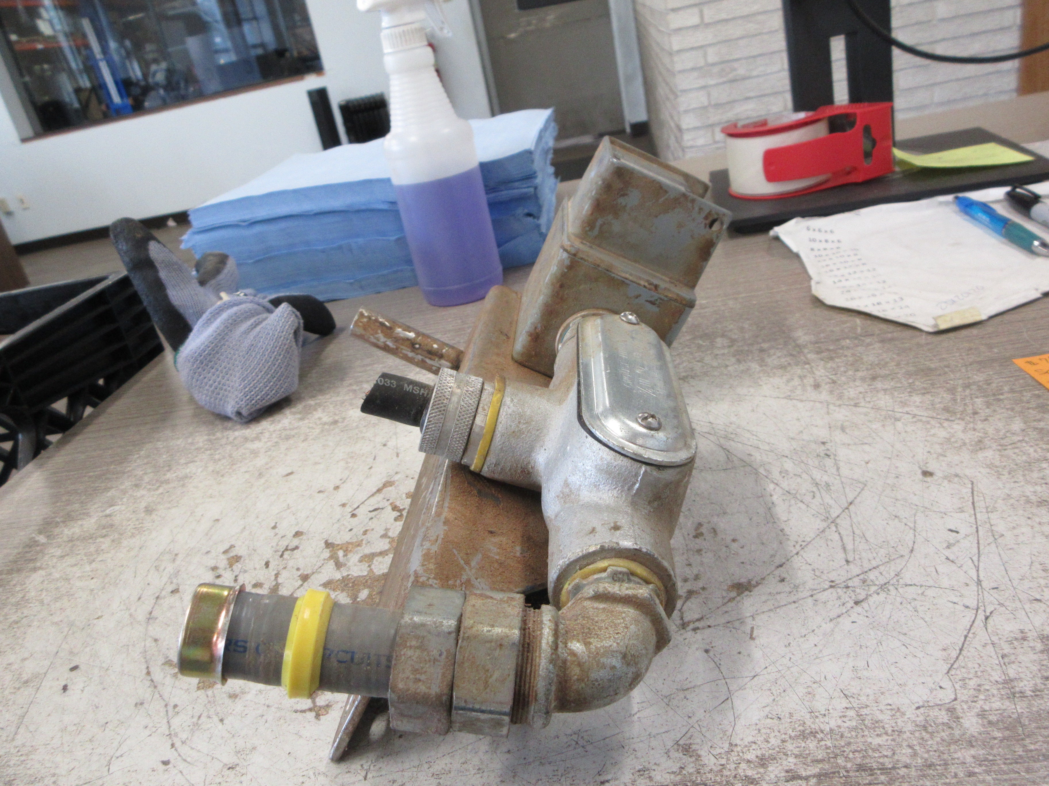 Square D Type 4 Manual Starter 2510-KW2 Ser. A 30A 600V Used
