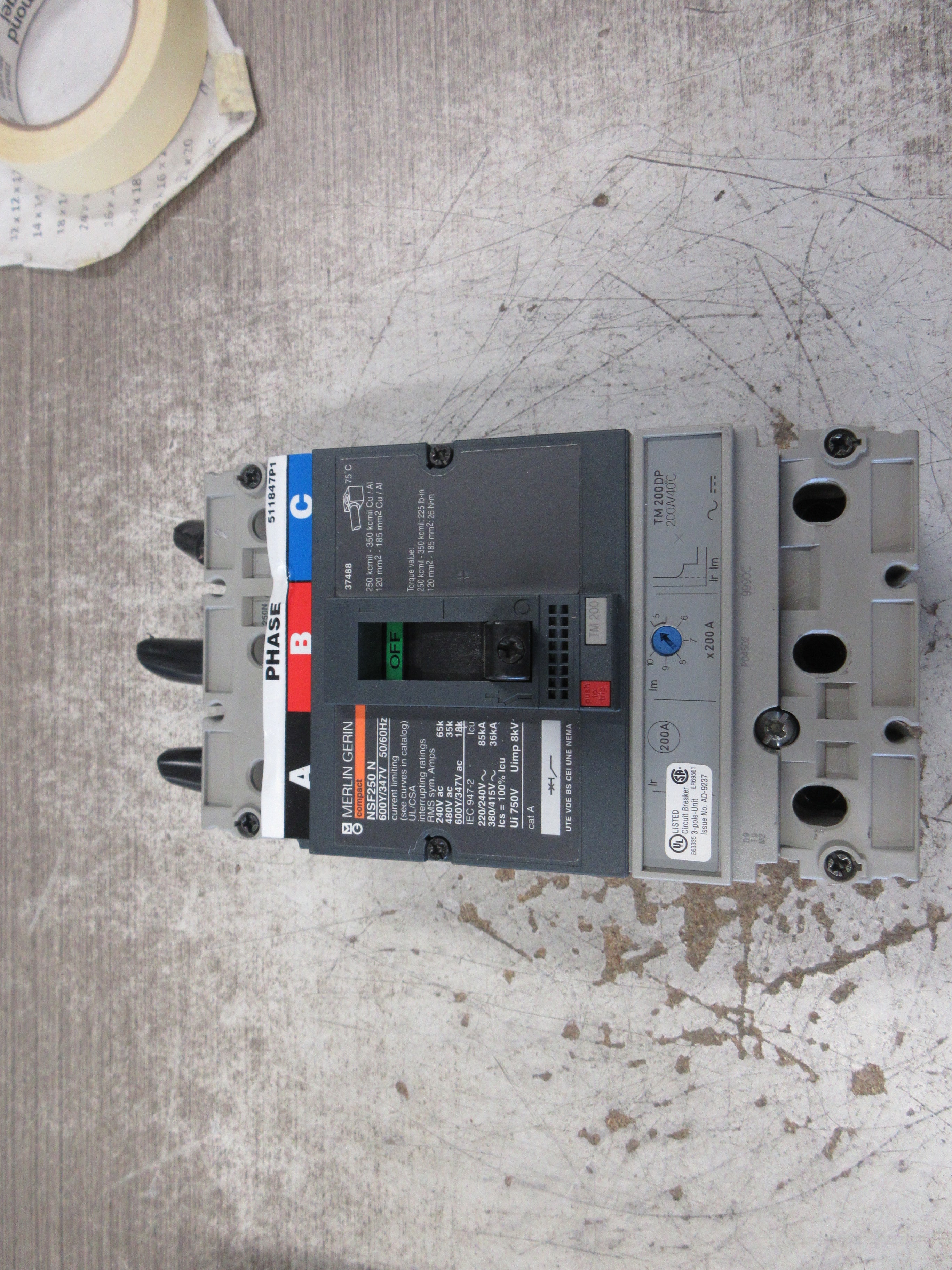Merlin Gerin Circuit Breaker NSF250 N 200A 600V 3P Used