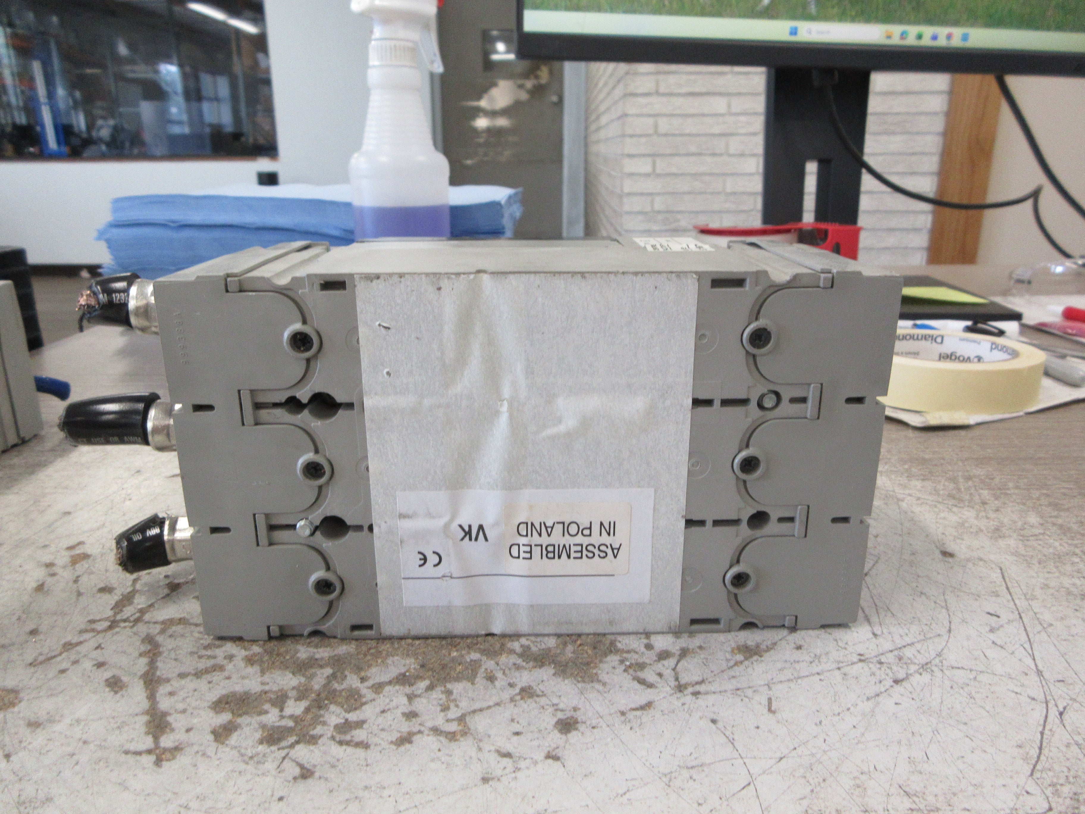 Merlin Gerin Circuit Breaker NSF250 N 200A 600V 3P Used