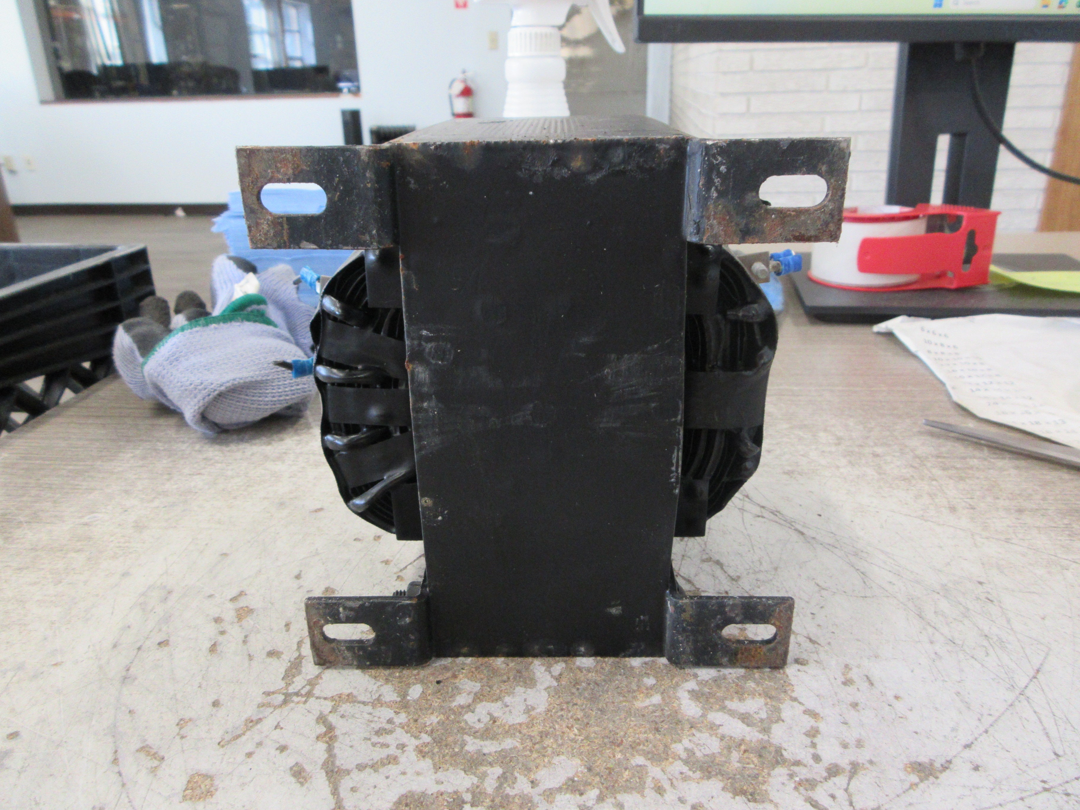MTE Transformer 100844 1.0KVA Pri: 240/480V Sec: 120V Used