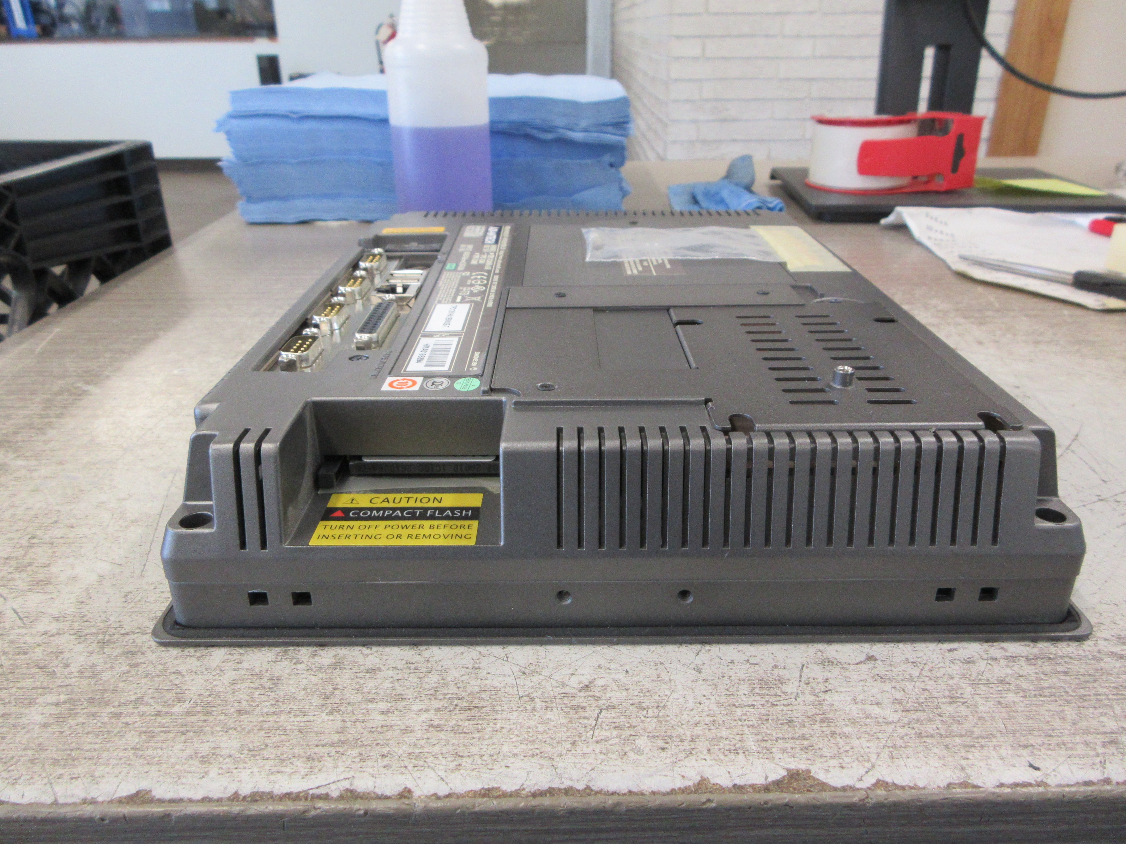 Advantech Touchscreen Panel PC TPC1261HA1B9003E-T 18-32VDC 3.15-1.8A Used