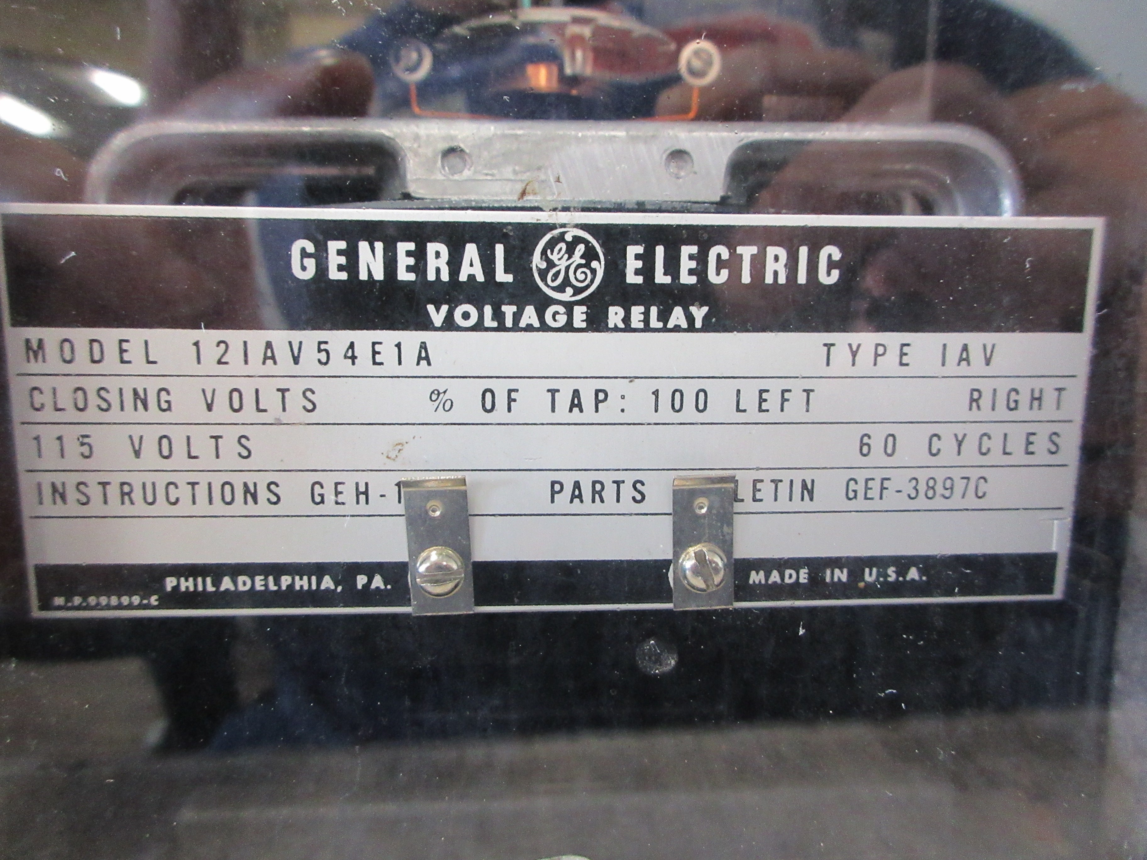 GE Type IAV Voltage Relay 12IAV54E1A 115V 60Hz Used