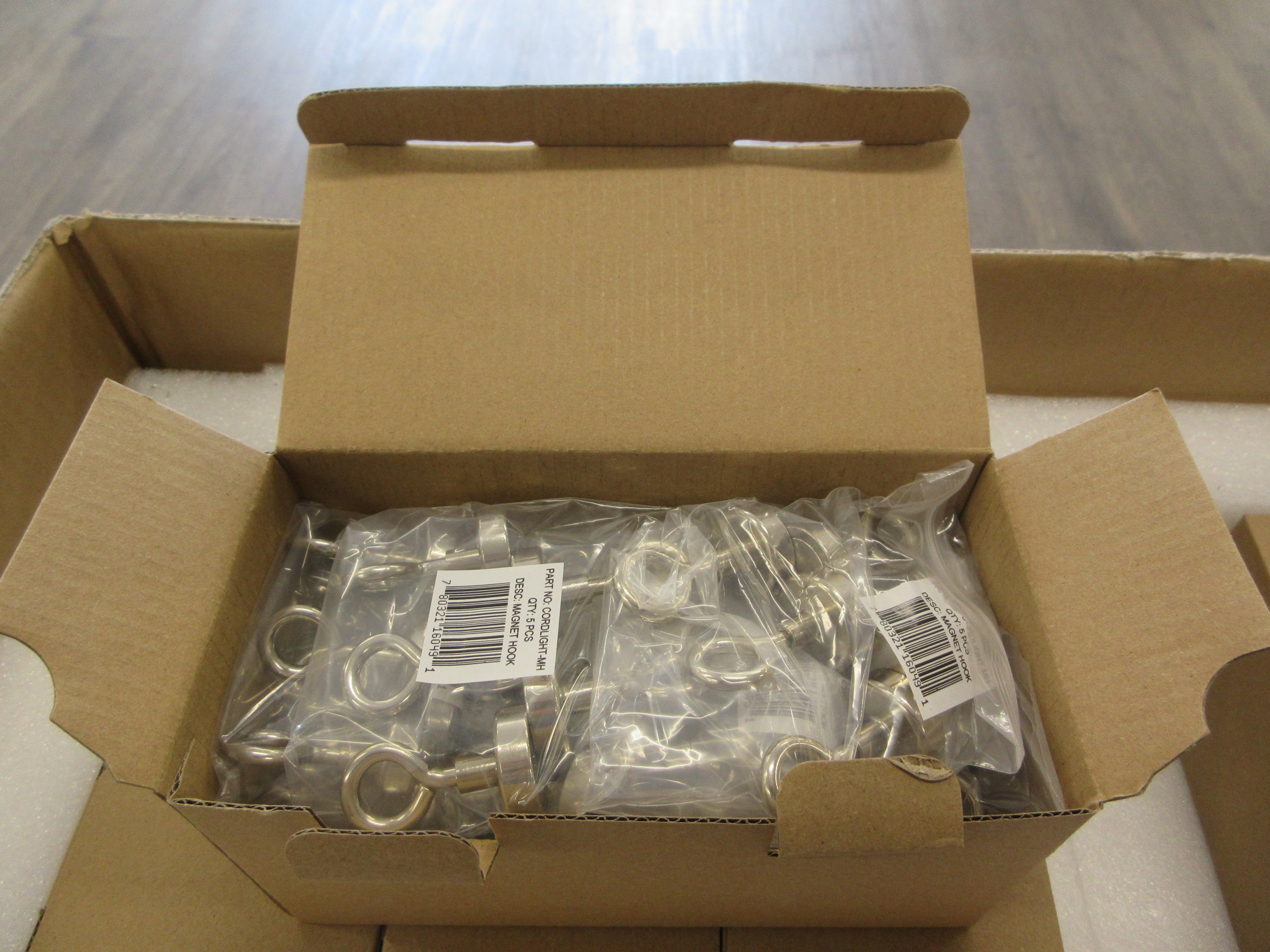 Epco Magnet Hook CORDLIGHT-MH 22lbs. Holding Force Chrome New Surplus
