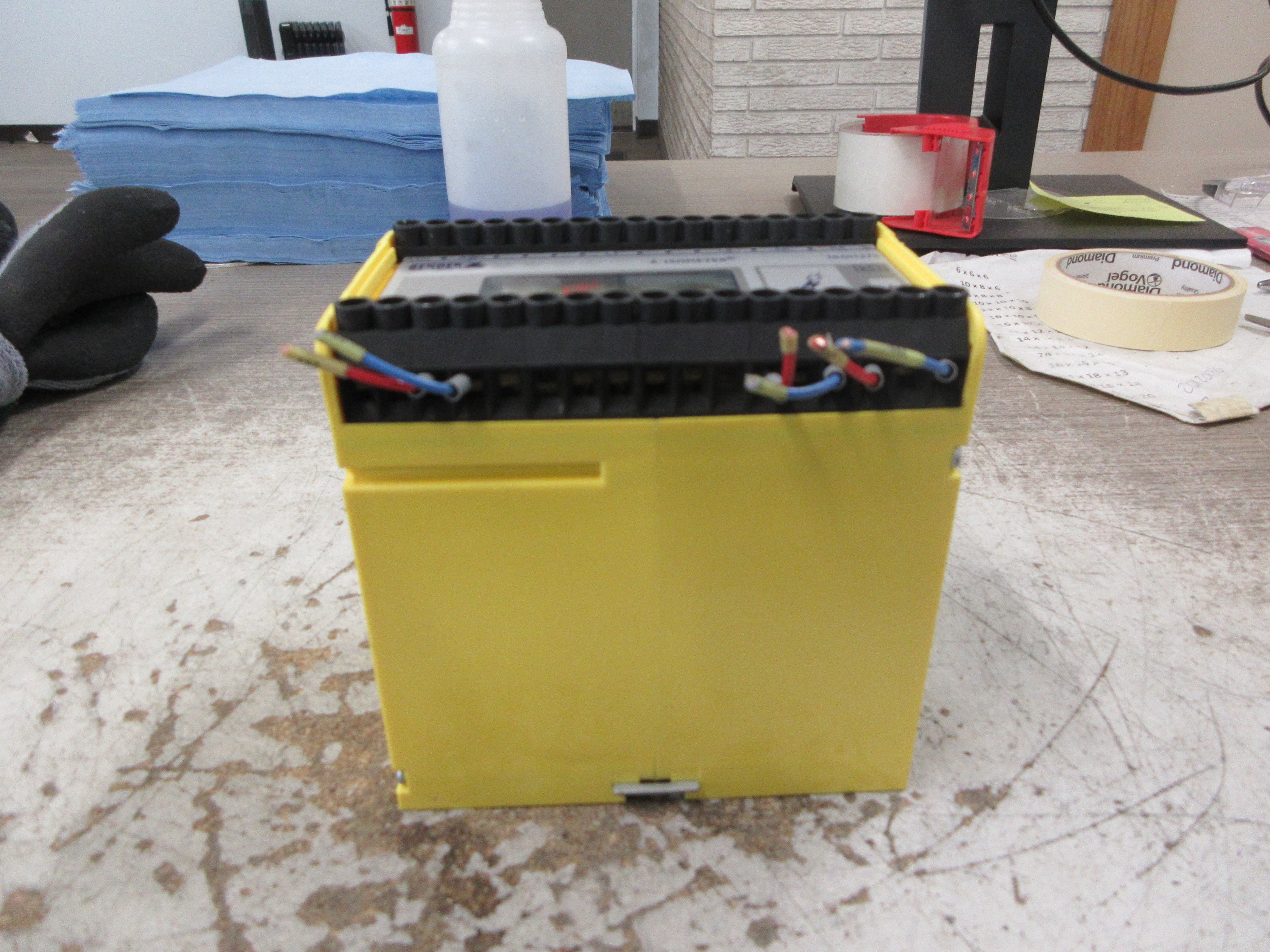 Bender A-Isometer Insulation Monitoring Device IRDH275-435 S/W: D160 V1.4 Used