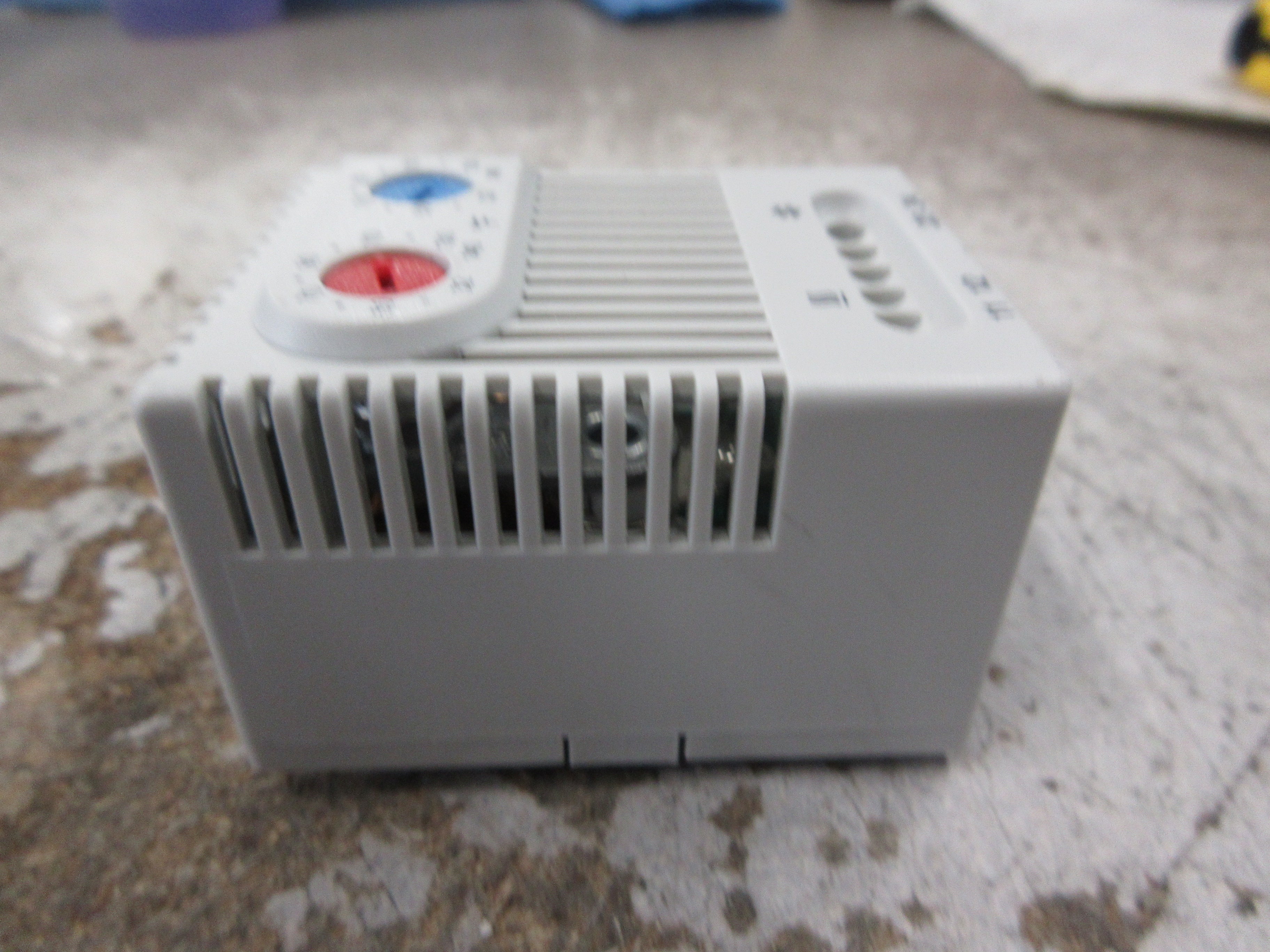 Stego Double Thermostat ZR 01172.0-01 Range: 32-140°F Used