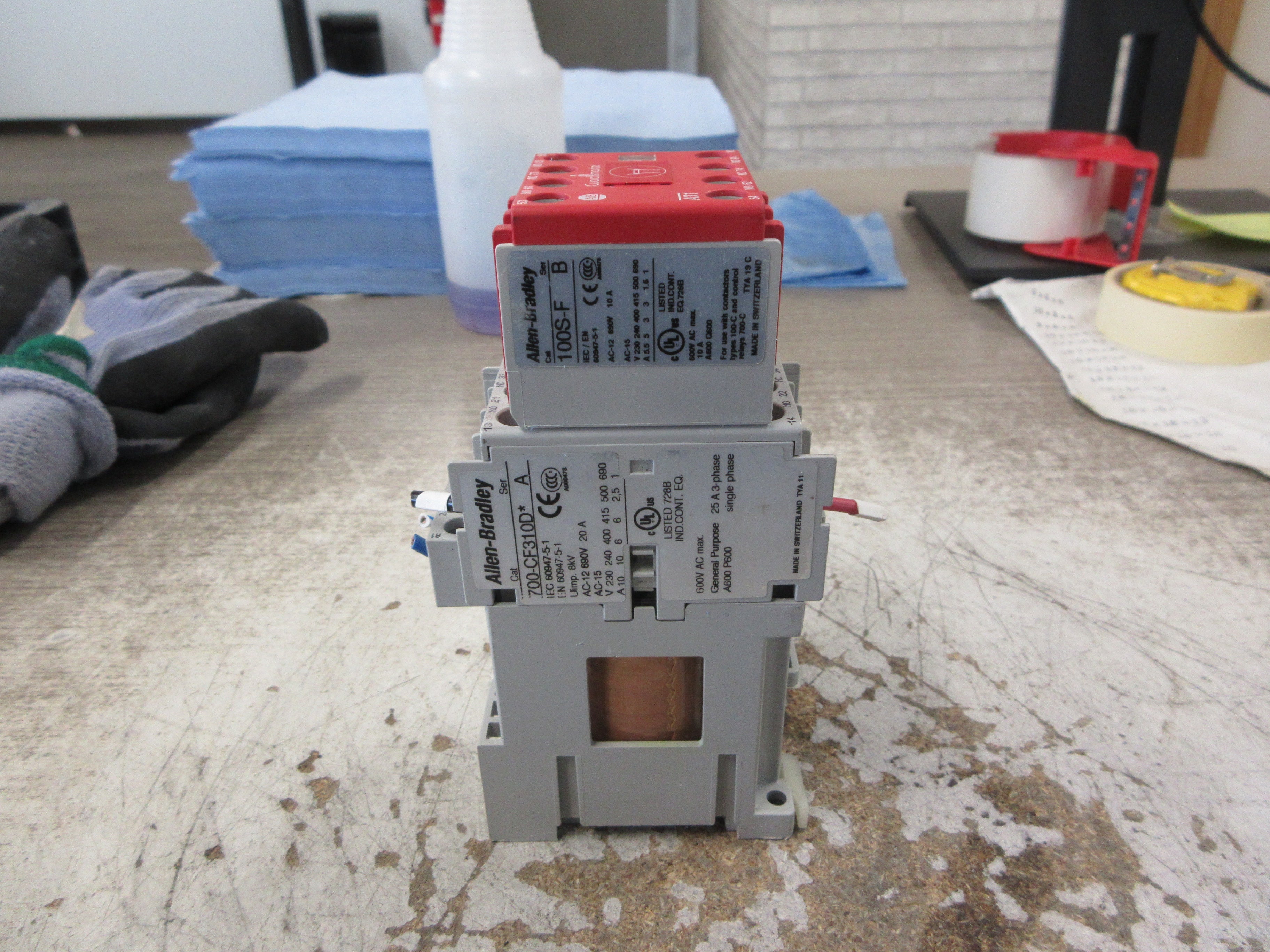 Allen-Bradley Safety Relay 700S-CF620DJC Ser. A 24VDC Coil 25A 600V Used