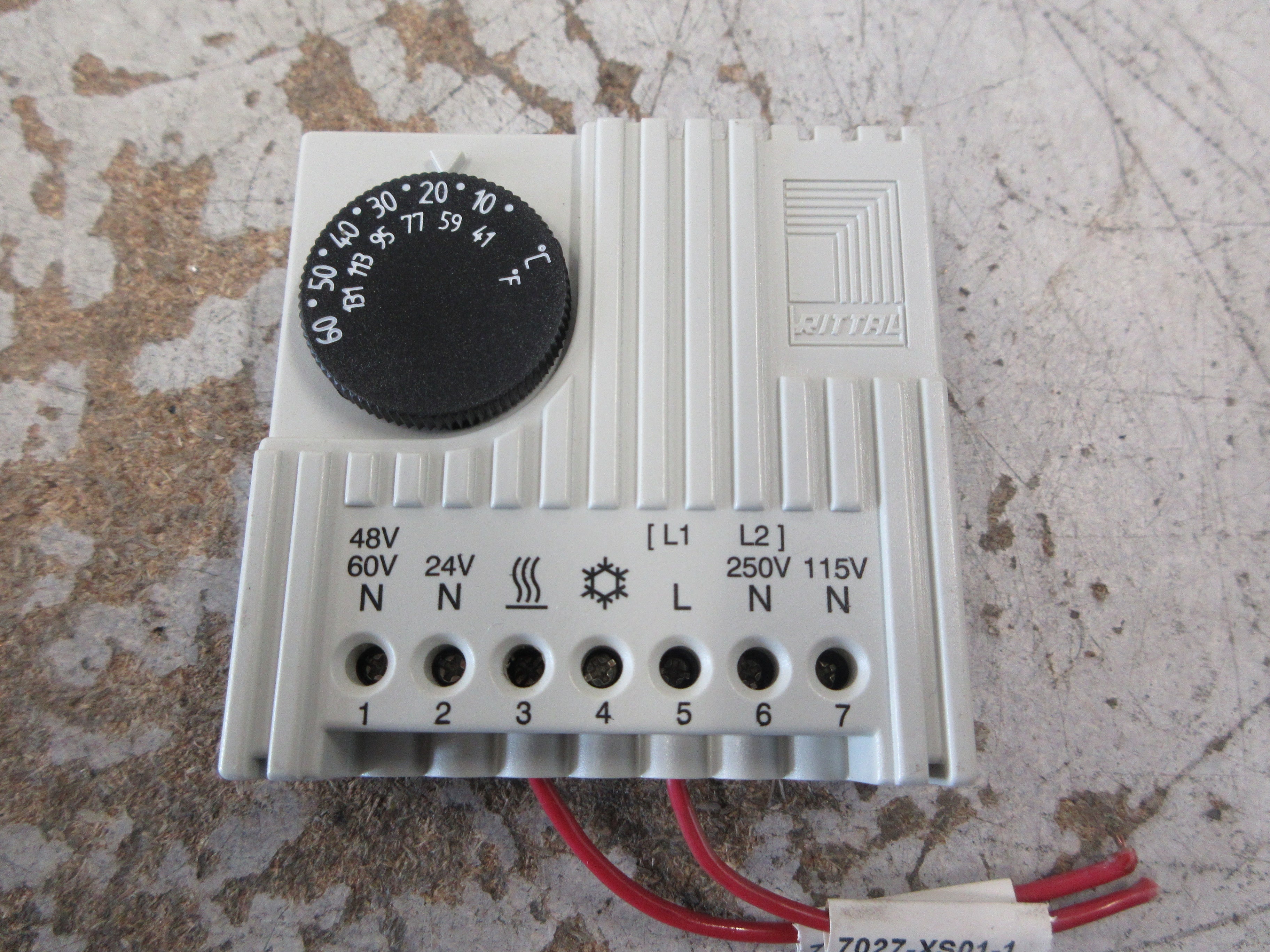 Rittal Temperature Controller SK 3110 Range: 41-131°F Used