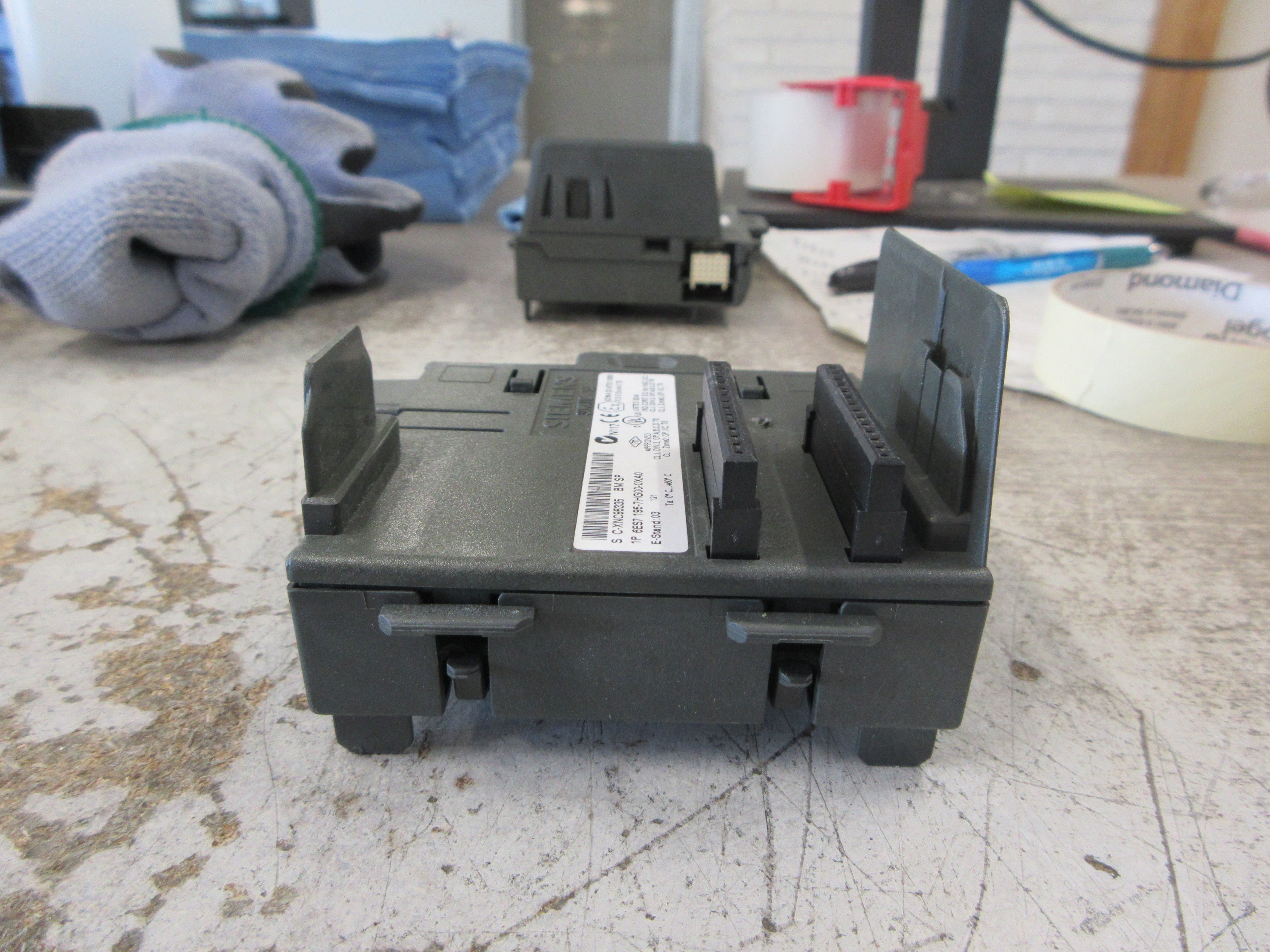 Siemens Simatic S7 Bus Module 6ES7-195-7HG00-0XA0 E-Stand: 03 Used