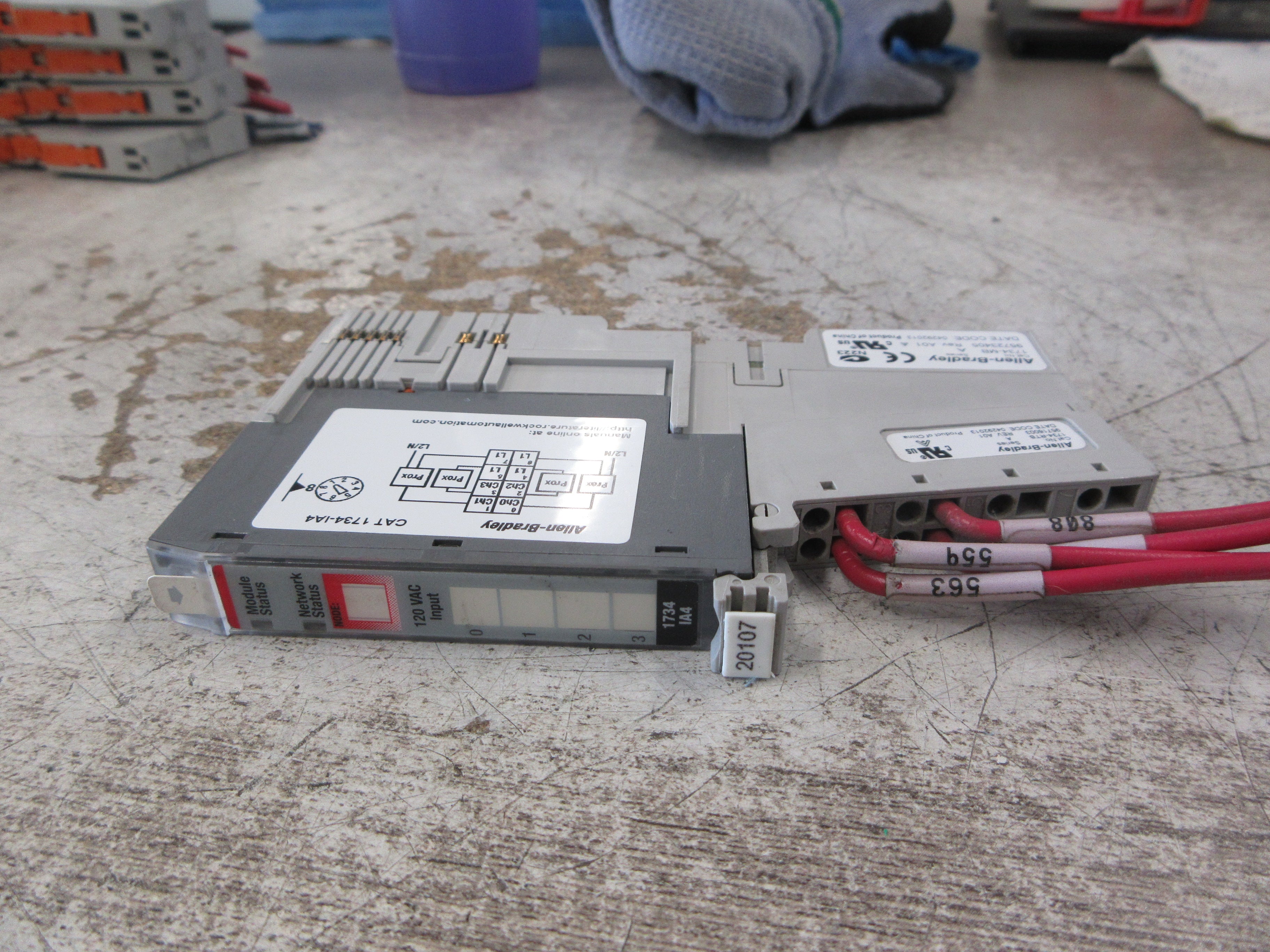 Allen-Bradley Point I/O Digital Input Module 1734-IA4 Ser. C FW: 3.022 4PT Used