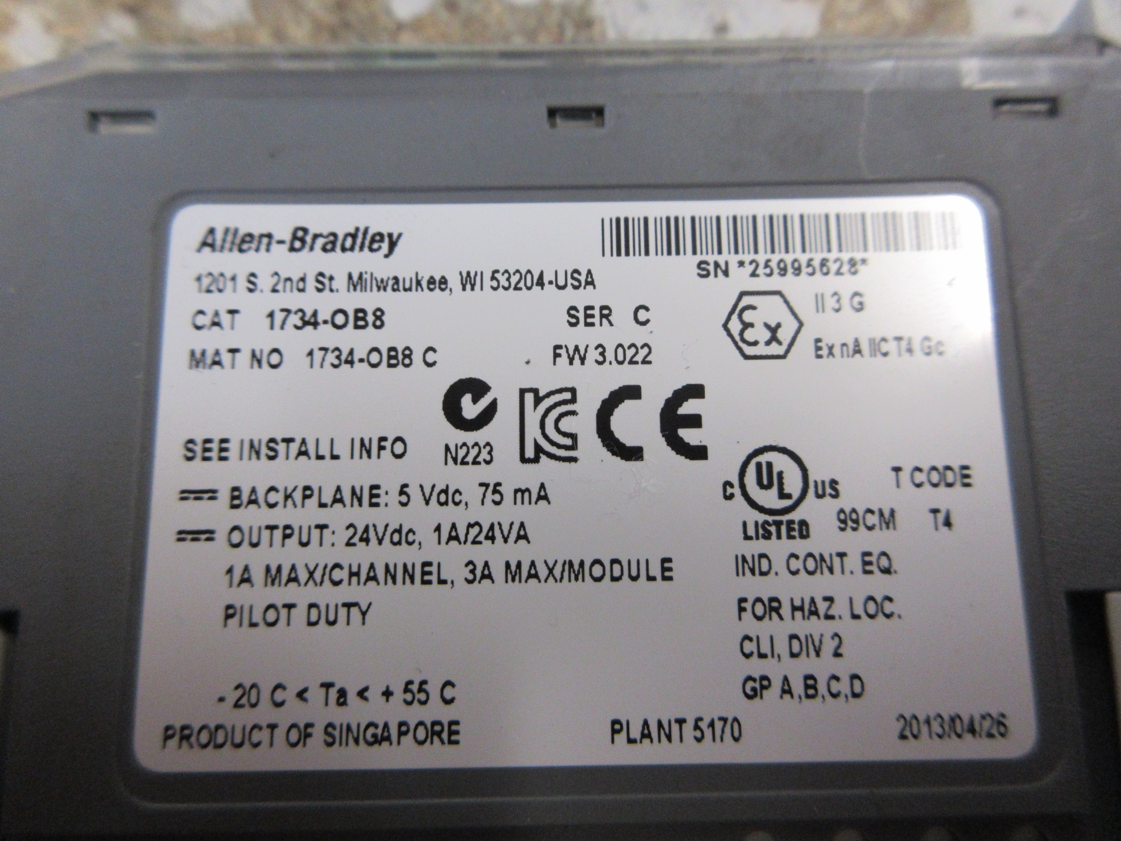 Allen-Bradley Point I/O Digital Output Module 1734-OB8 Ser. C FW: 3.022 Used