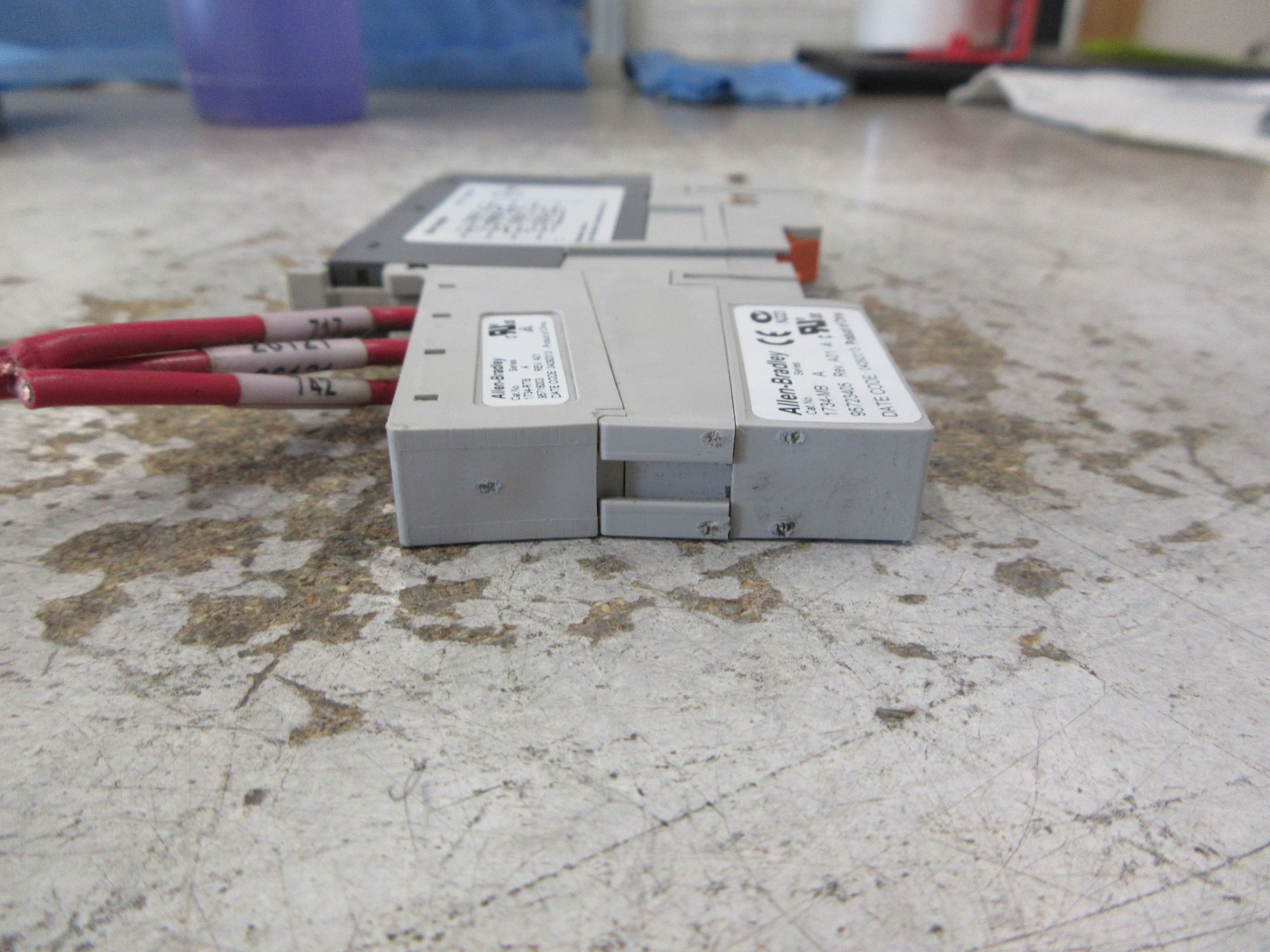 Allen-Bradley Point I/O Digital Output Module 1734-OB8 Ser. C FW: 3.022 Used