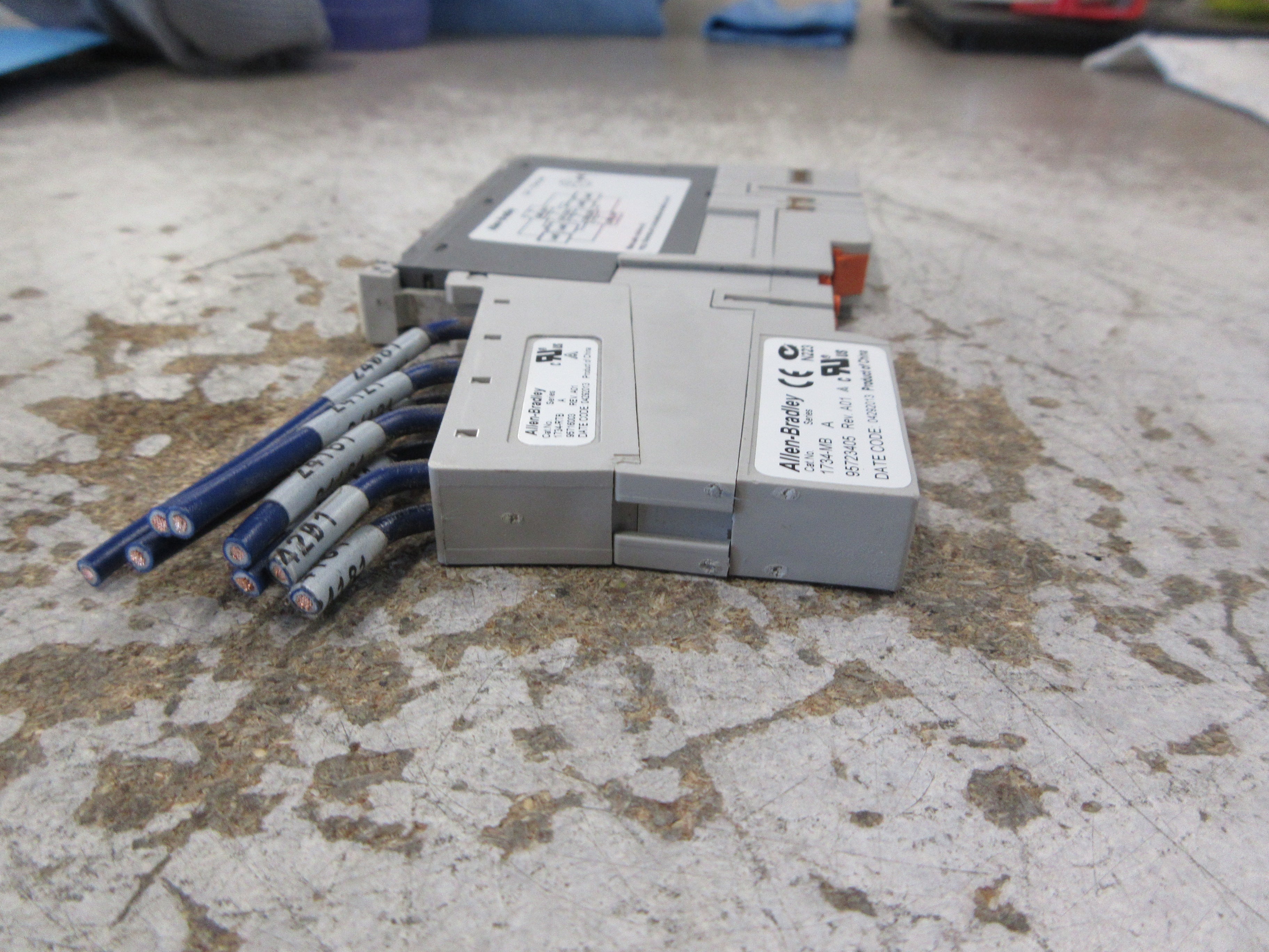Allen-Bradley Point I/O Digital Output Module 1734-OA4 Ser. C FW: 3.022 Used