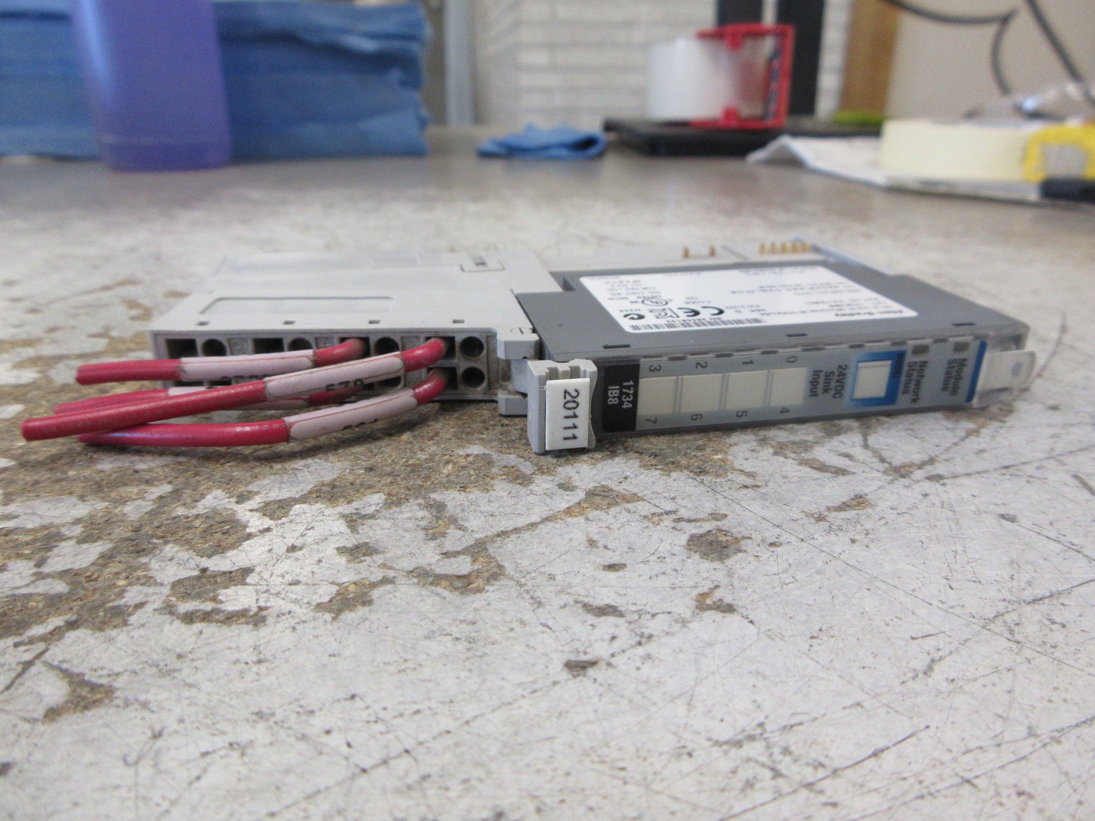 Allen-Bradley Point I/O Digital Input Module 1734-IB8 Ser. D FW: 3.022 8PT Used
