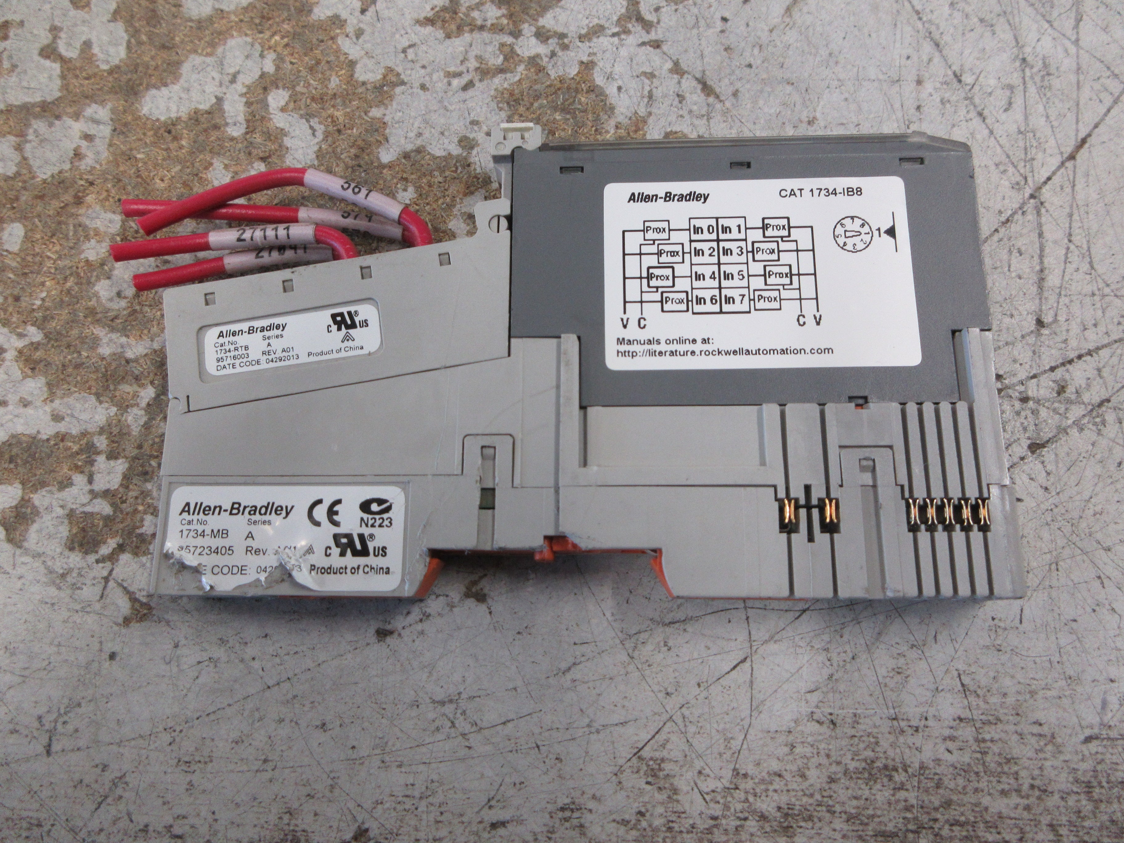 Allen-Bradley Point I/O Digital Input Module 1734-IB8 Ser. D FW: 3.022 8PT Used