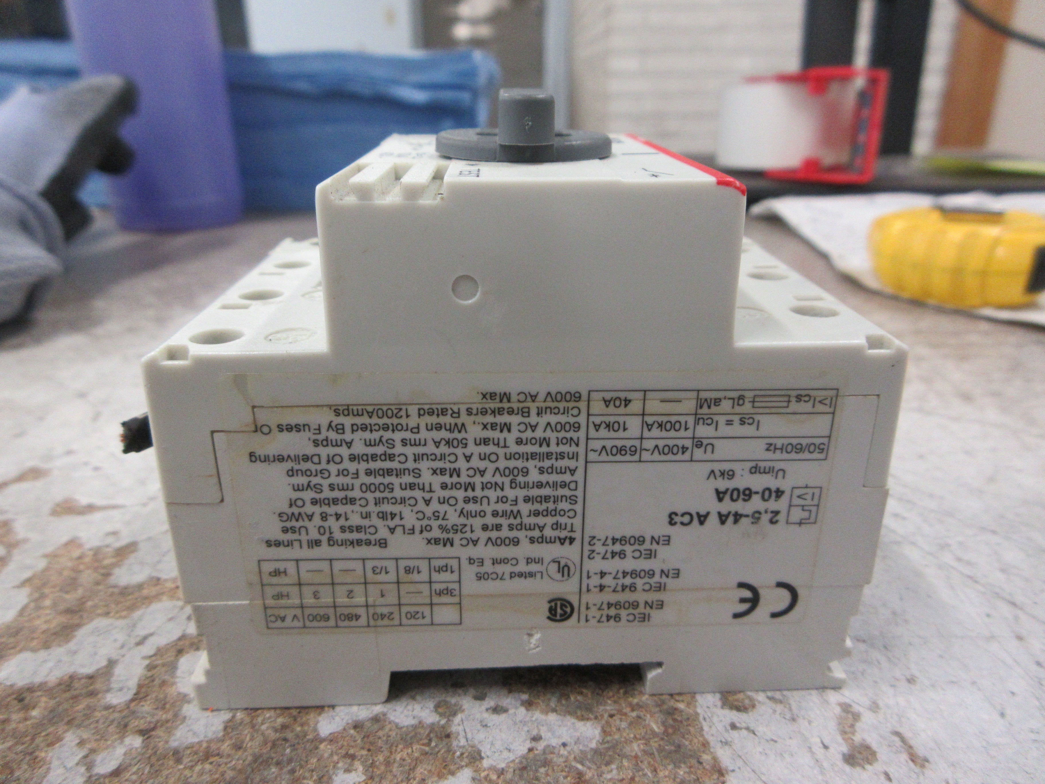 ABB Manual Starter MS 325 Trip: 2.5-4.0A 600V w/ Aux Contact, Used