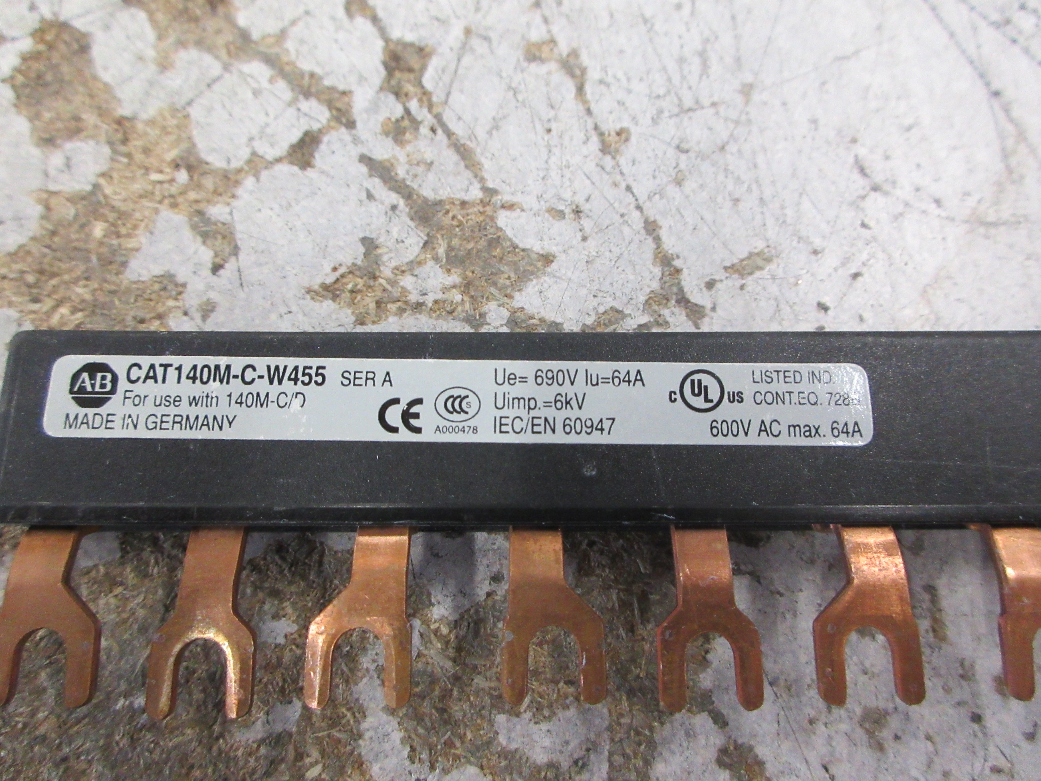 Allen-Bradley Busbar 140M-C-W455 Ser. A 64A 600V Used