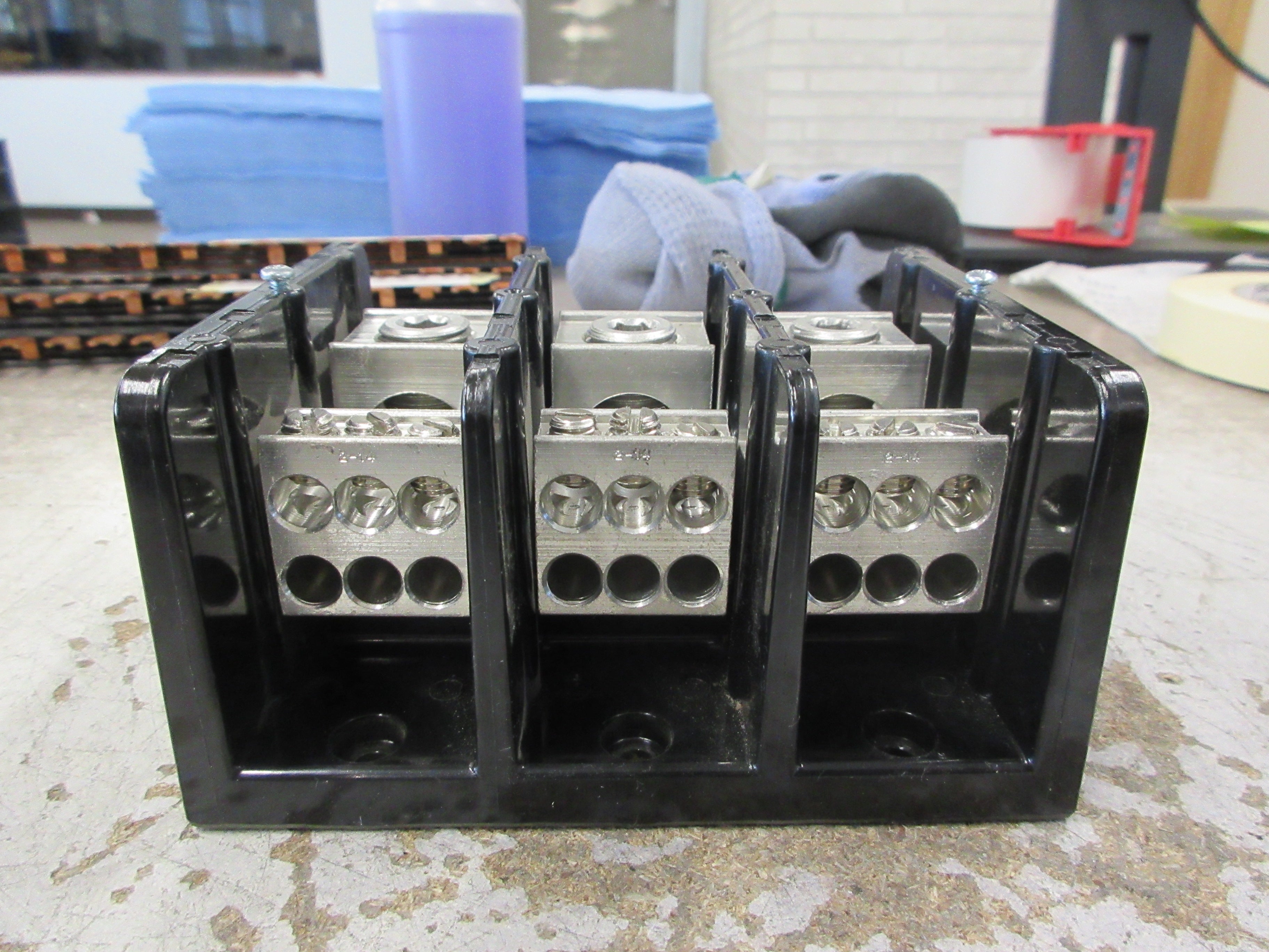 Allen-Bradley Power Distribution Block 1492-PD3163 Ser. B 335A 600V 3P Used