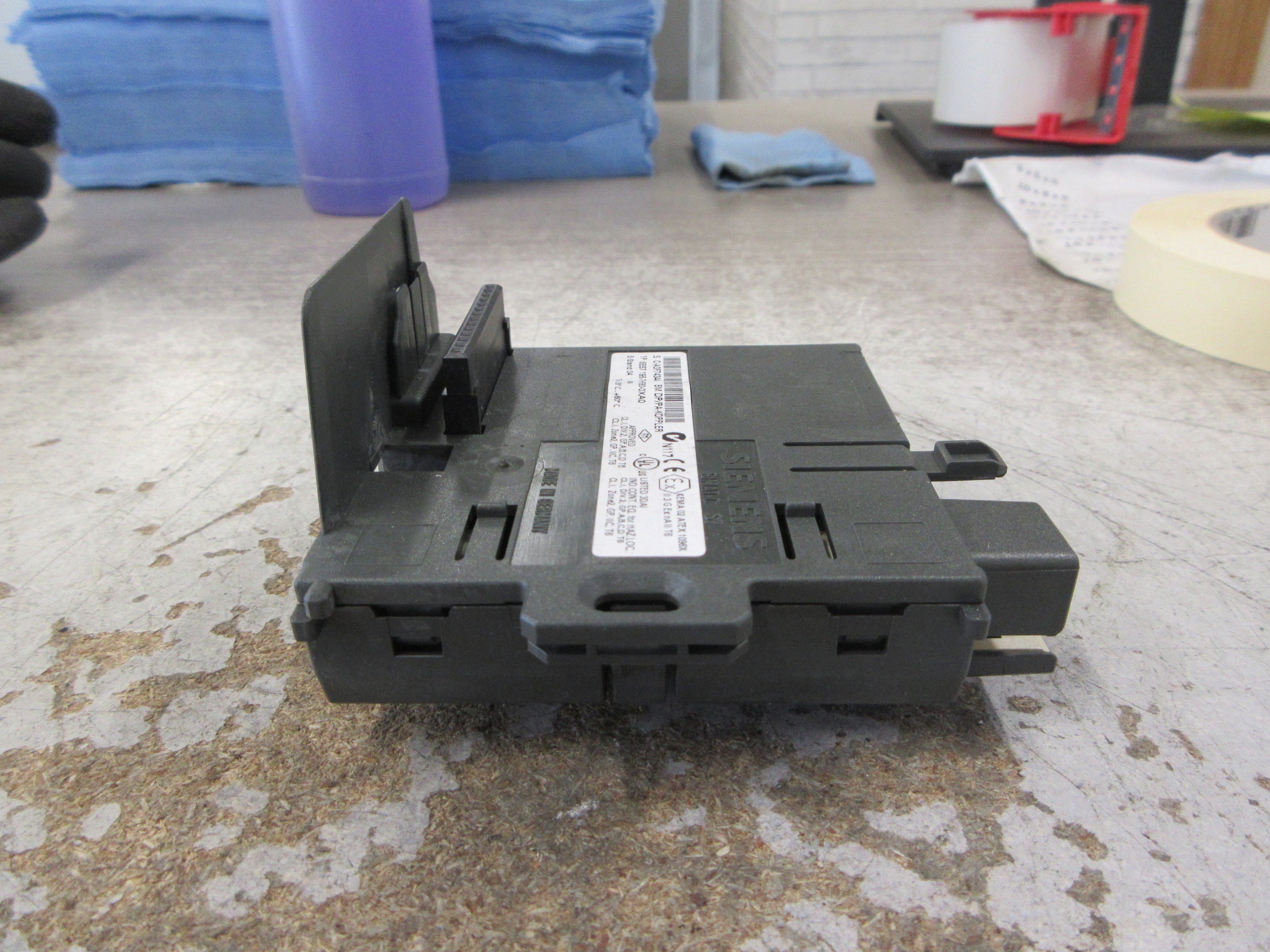 Siemens Simatic S7 Bus Module 6ES7 195-7HF80-0XA0 E-Stand: 04 Used