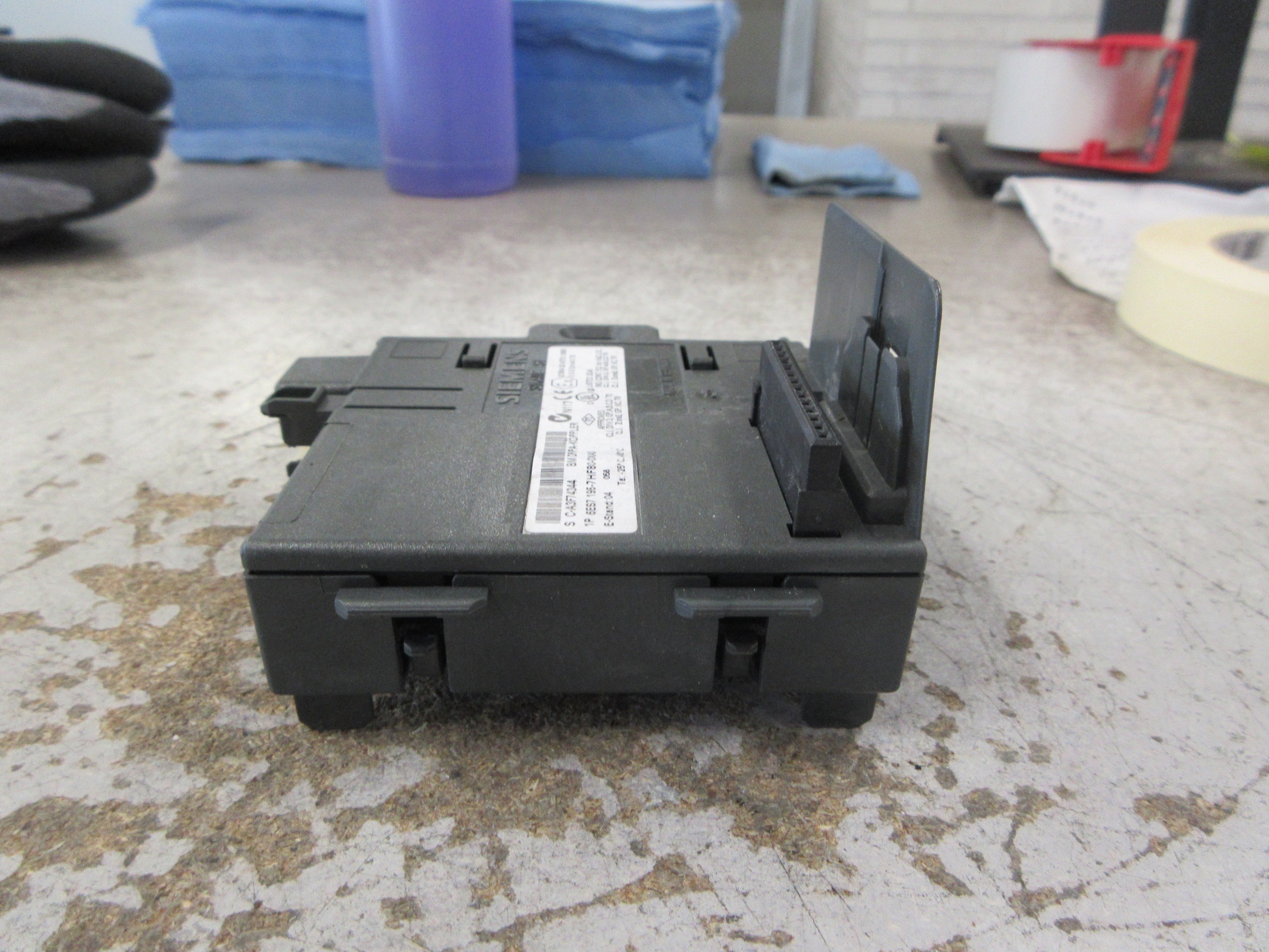 Siemens Simatic S7 Bus Module 6ES7 195-7HF80-0XA0 E-Stand: 04 Used