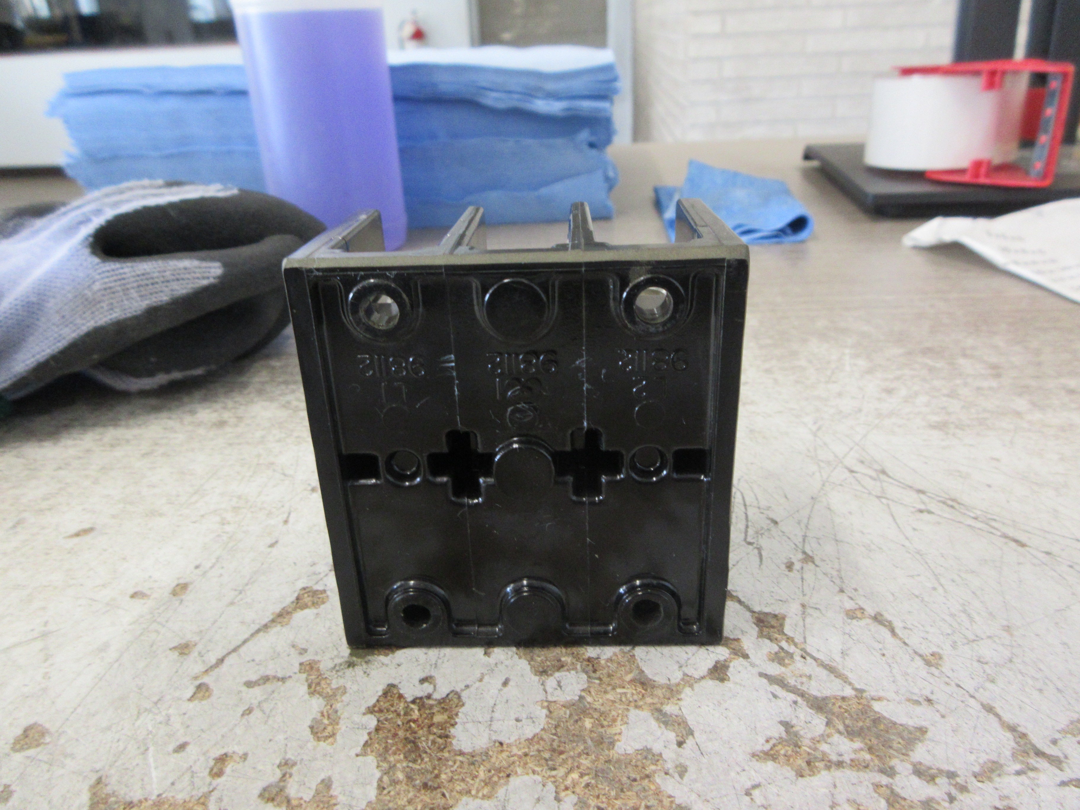 Allen-Bradley Power Distribution Block 1492-PD3141 Ser. B 175A 600V 3P Used