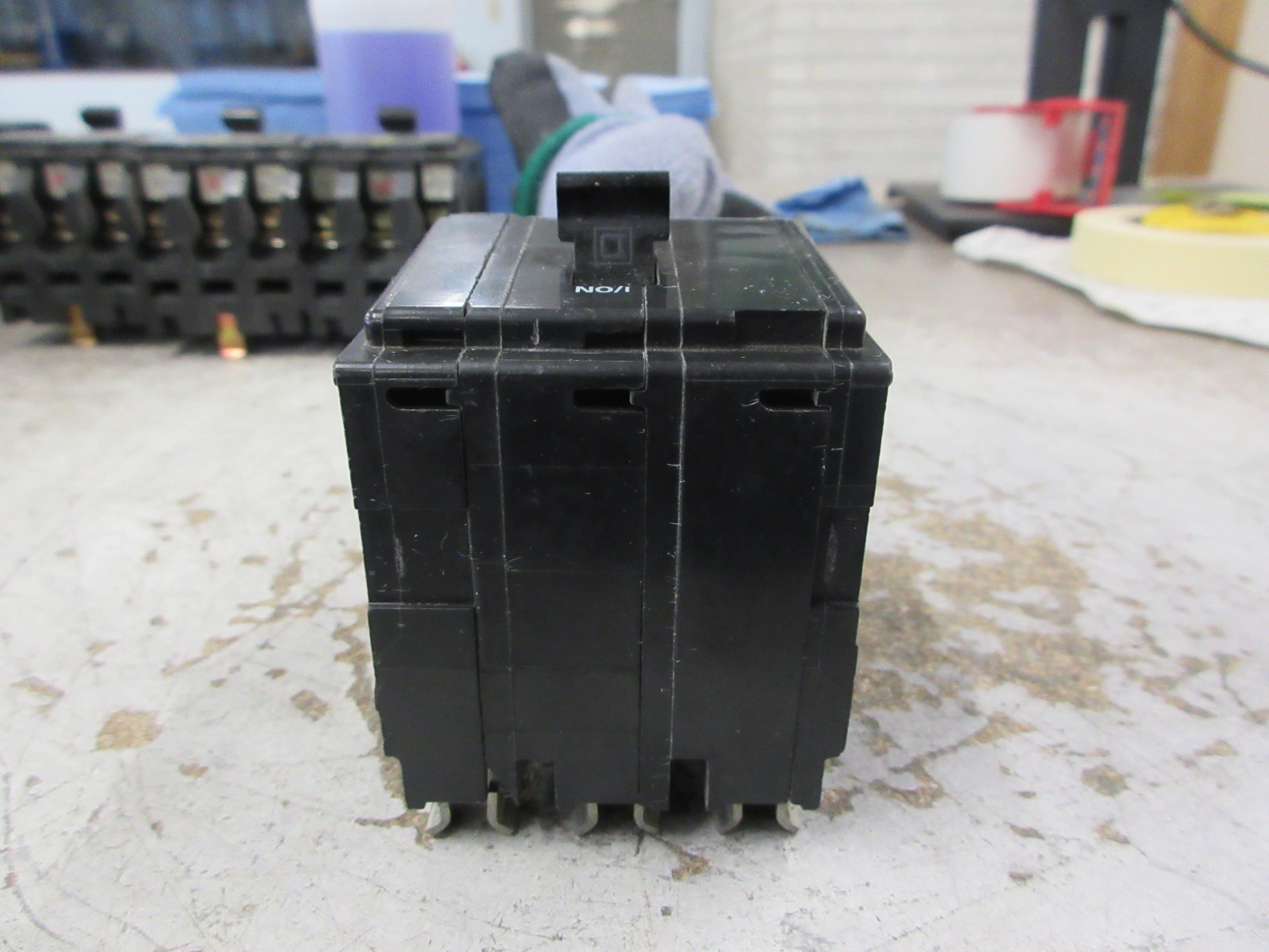 Square D Clip-On Circuit Breaker QO315 15A 240V 3P Used