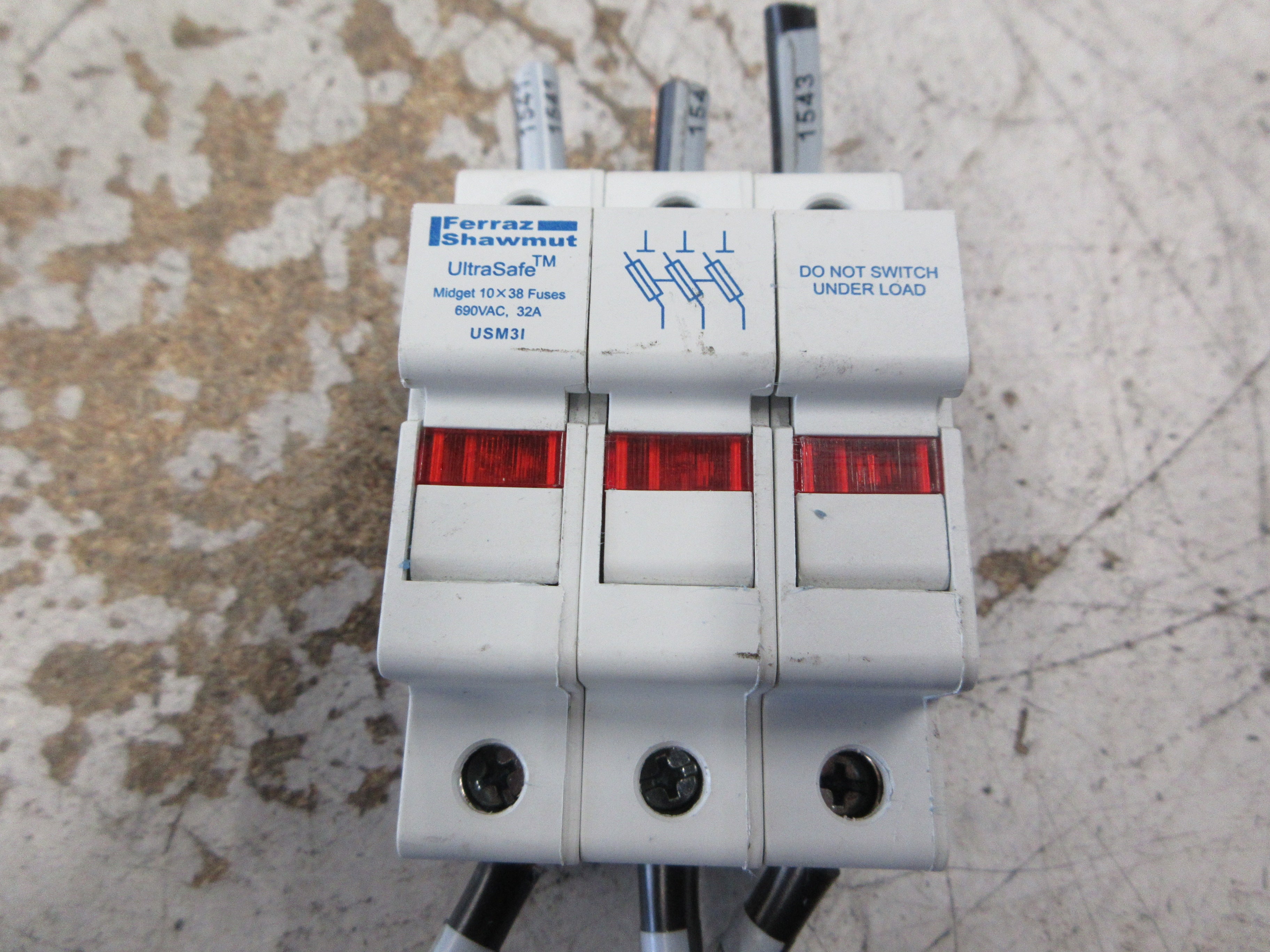 Ferraz Shawmut Ultrasafe Fuseholder USM3I 30A 600V 3P Used