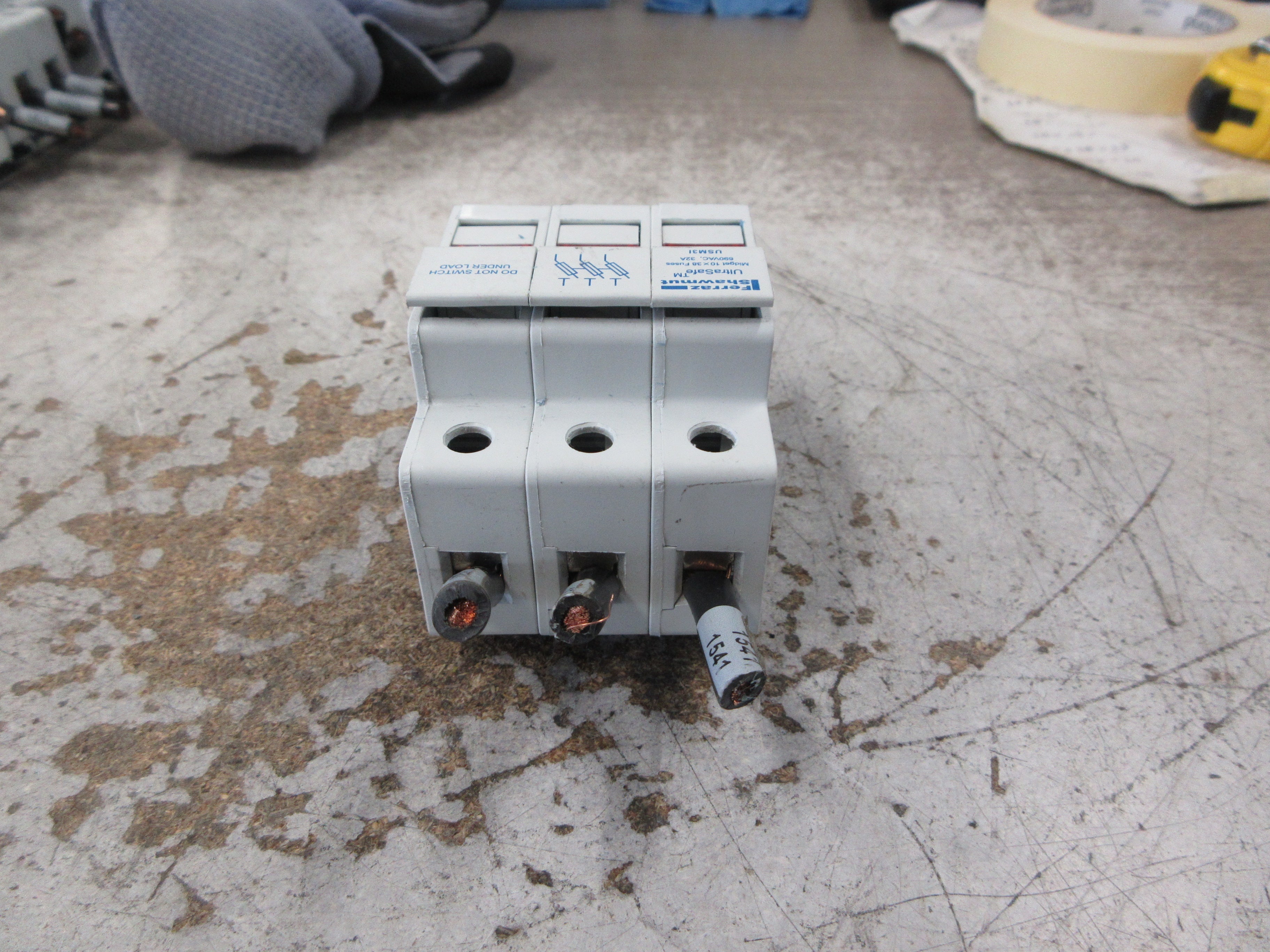 Ferraz Shawmut Ultrasafe Fuseholder USM3I 30A 600V 3P Used
