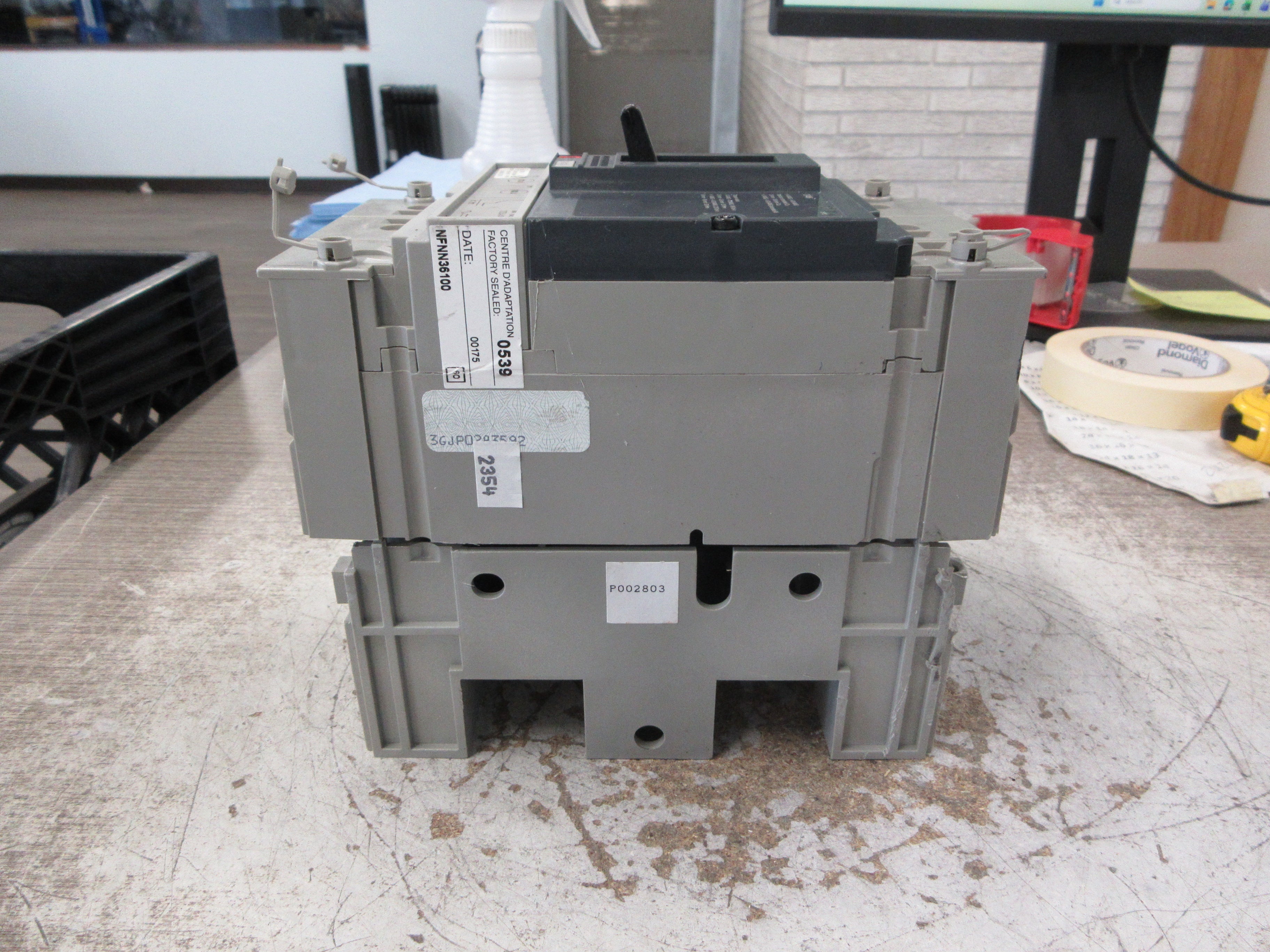 Merlin Gerin Circuit Breaker NSF150 N 70A 600V 3P W/Mounting Base Used