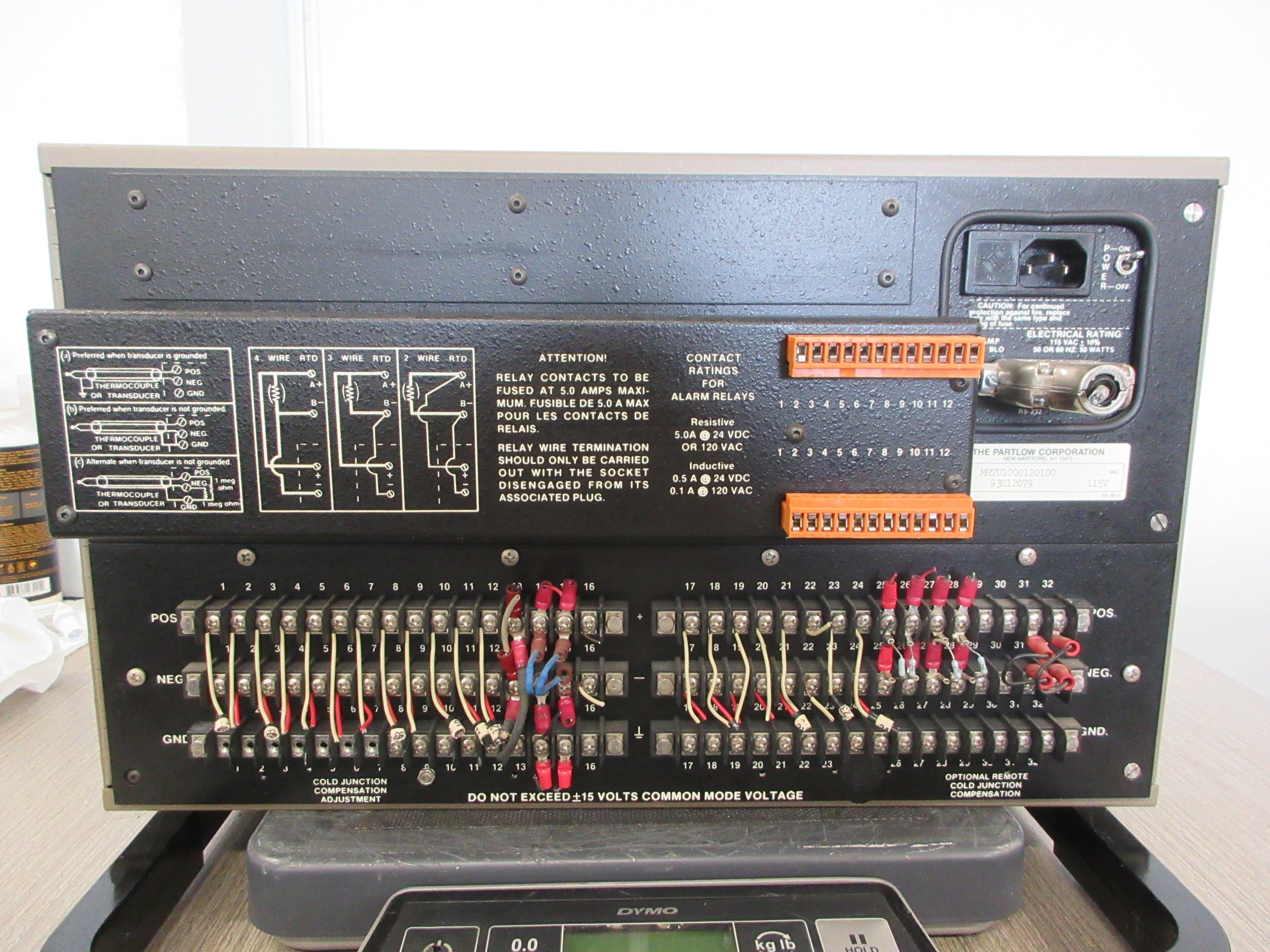 Partlow MRTU Controller MRTU1000120100 115V 50/60Hz 50W Used