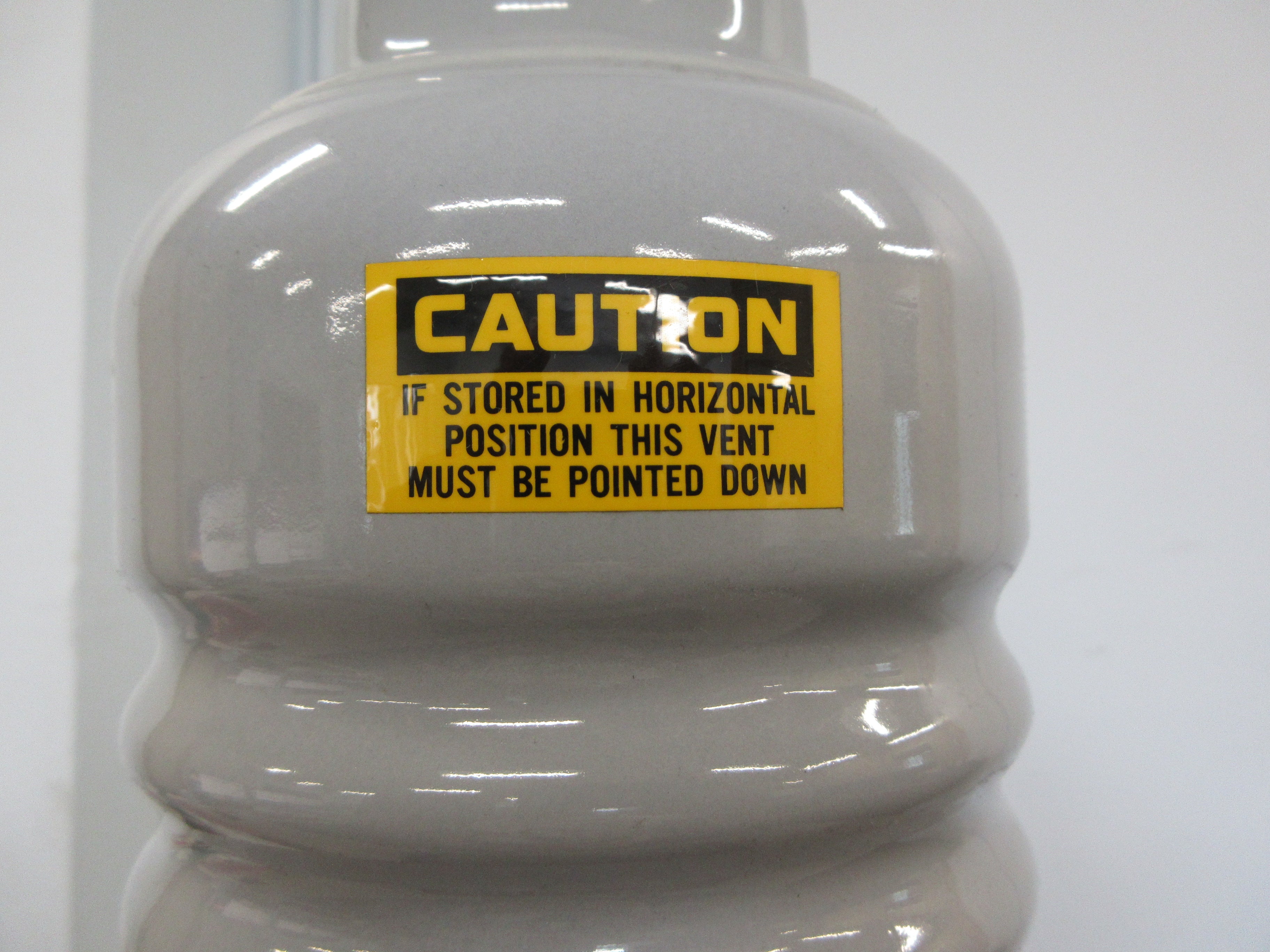 GE Tranquell Station Arrester 9L11XGB018 18 KV Single Pole 15.3KV MCOV Used