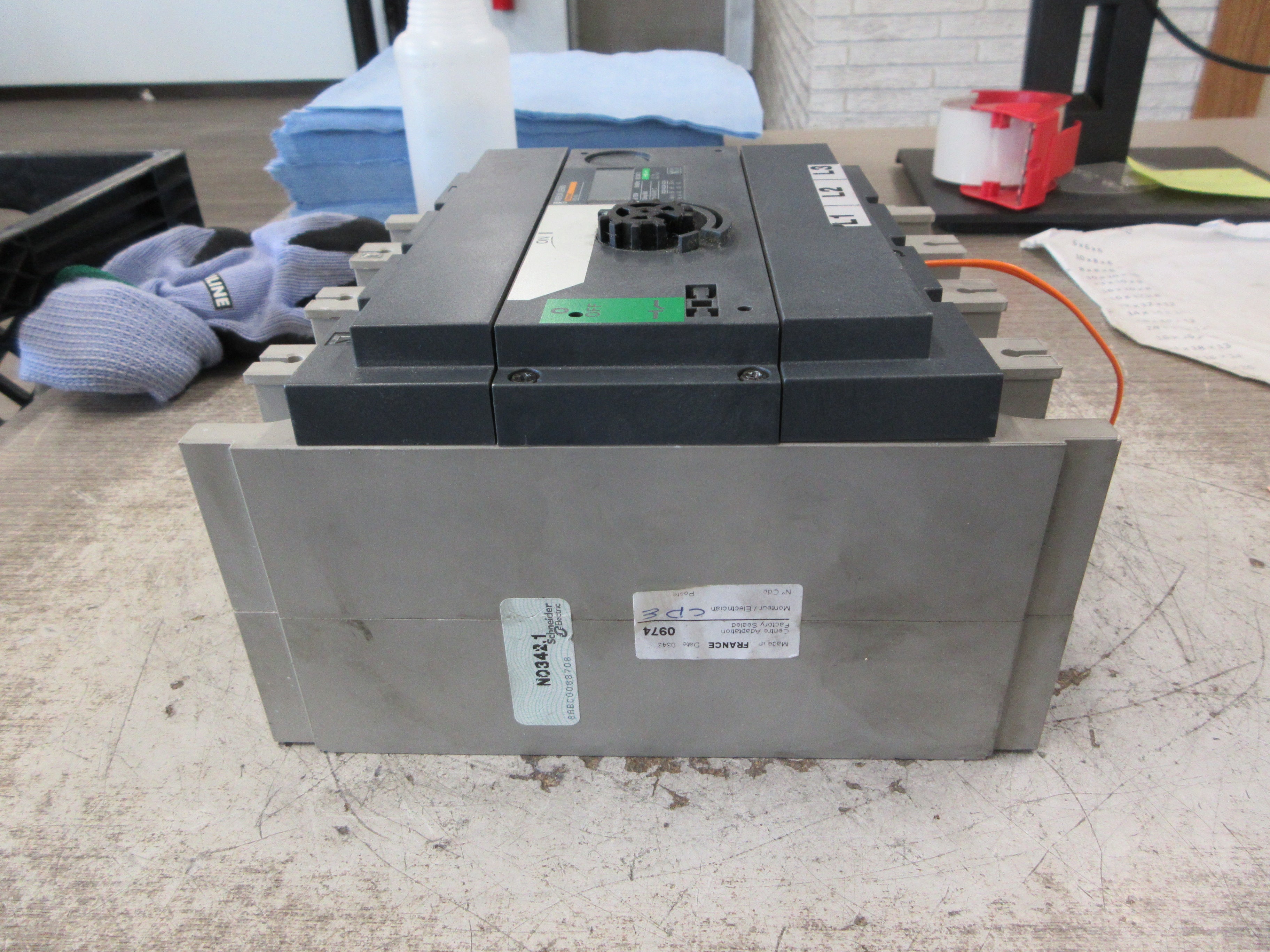 Merlin Gerin Interpact Disconnect Switch INS 400 400A 750V 50/60Hz 4W Used