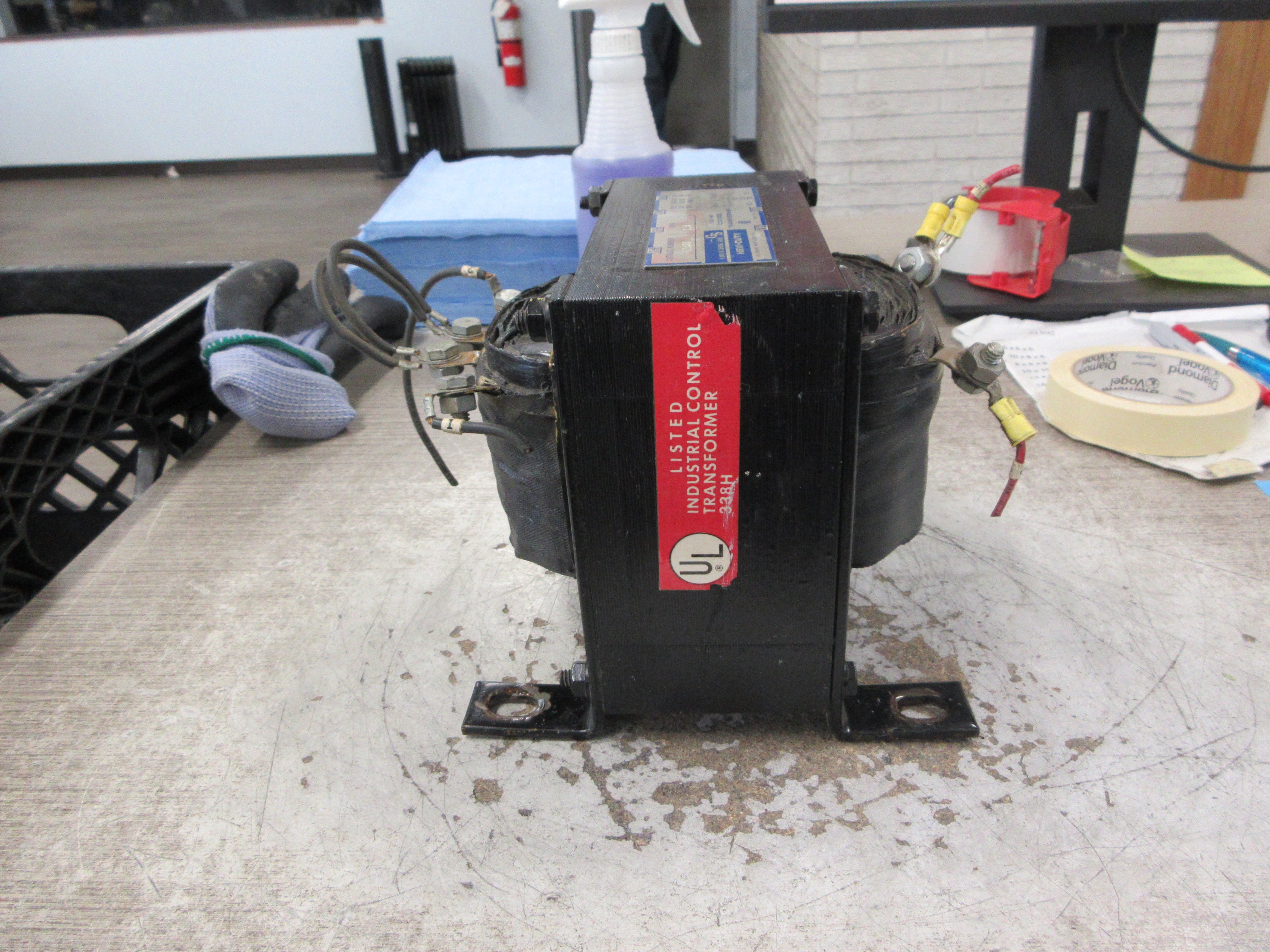 Hevi-Duty Type SMT Control Transformer T1500 1.5kVA Pri: 240/480V Sec: 120V Used