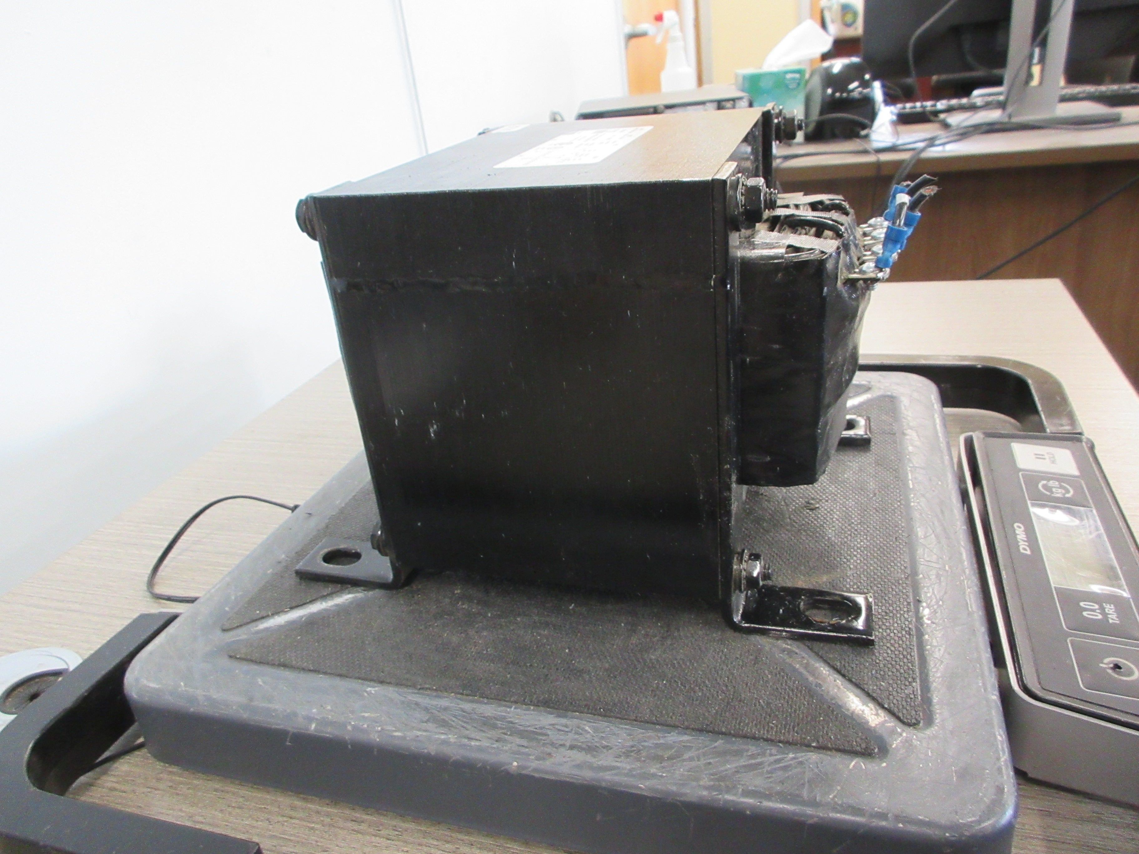 Hevi-Duty Type SZO Control Transformer Y2000 2KVA Pri: 240/480V Sec: 120V Used