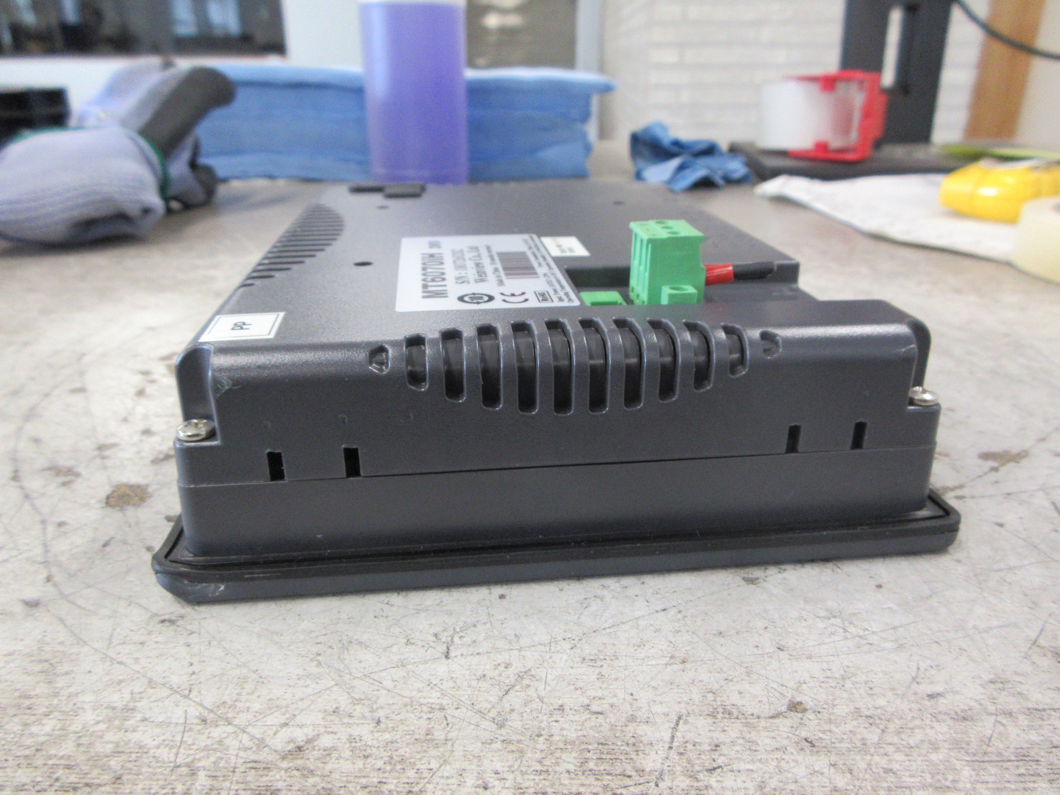 Weinview Sungrow Operator Interface Panel MT6070iH 24VDC 250mA Used