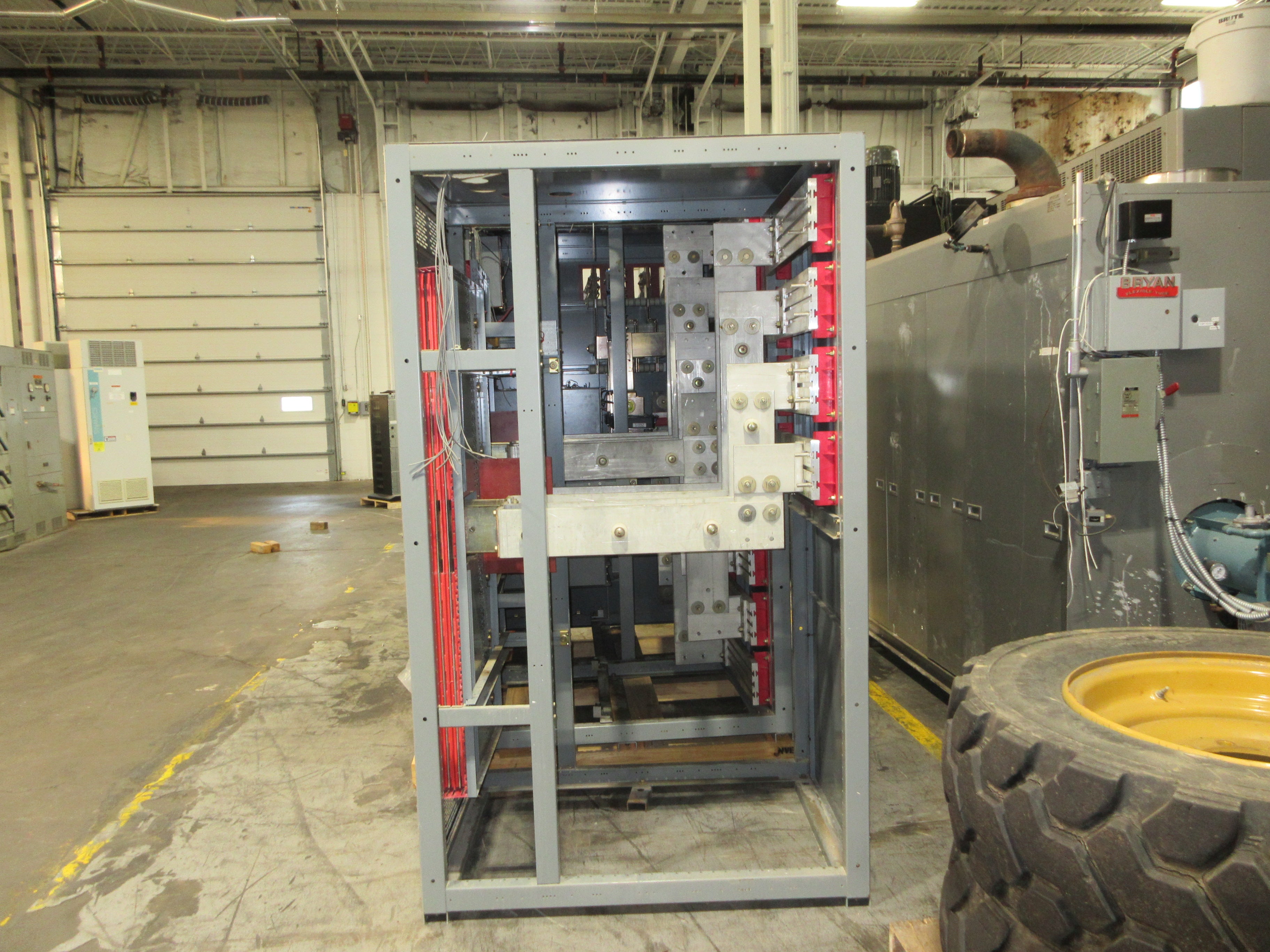 Square D Power-Style 2500A Switchgear Lineup 45-07950-61S Used