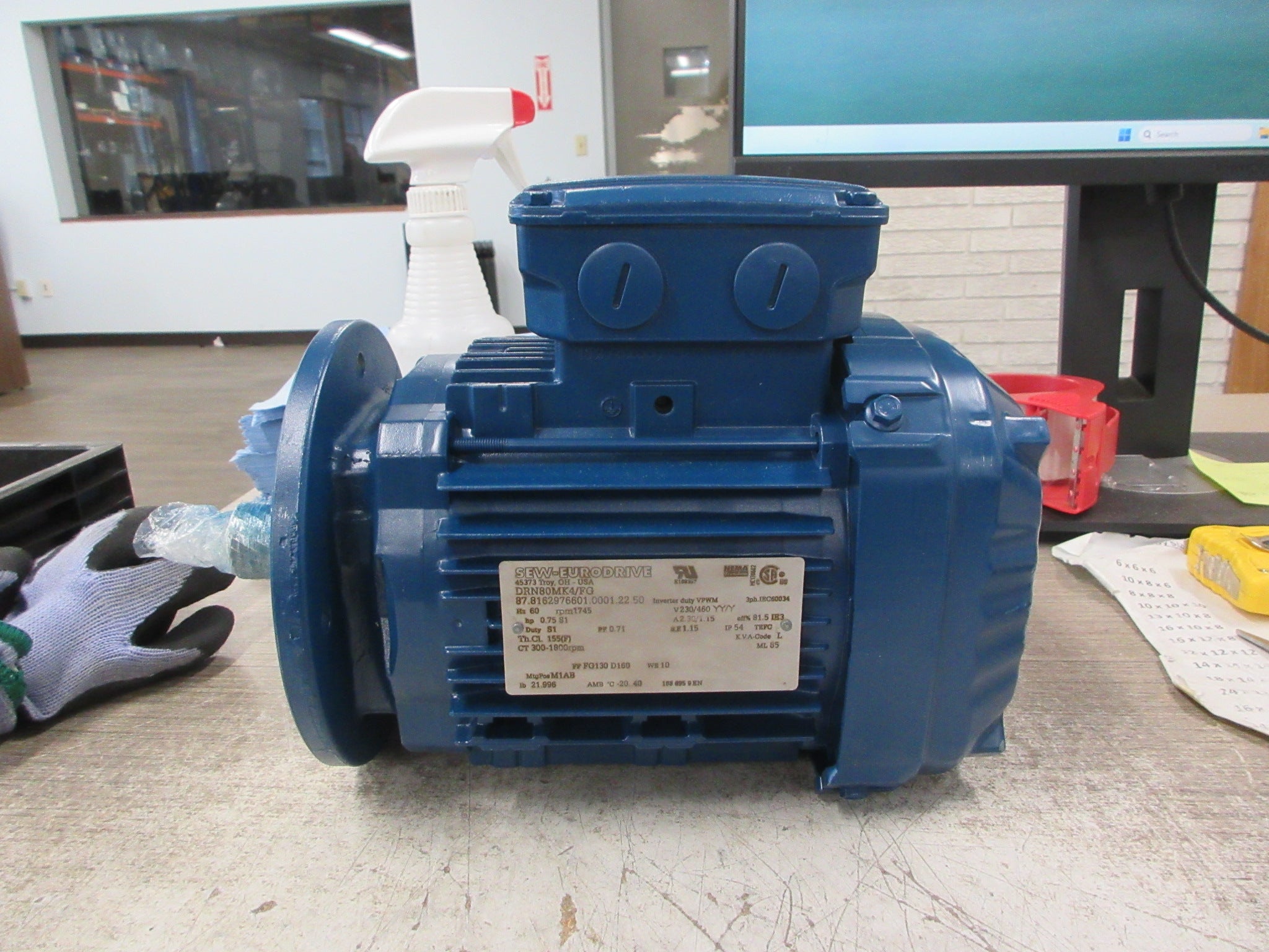 Sew-Eurodrive Motor DRN80MK4/FG 0.75HP 230/460V 1745RPM 2.30/1.15A New Surplus