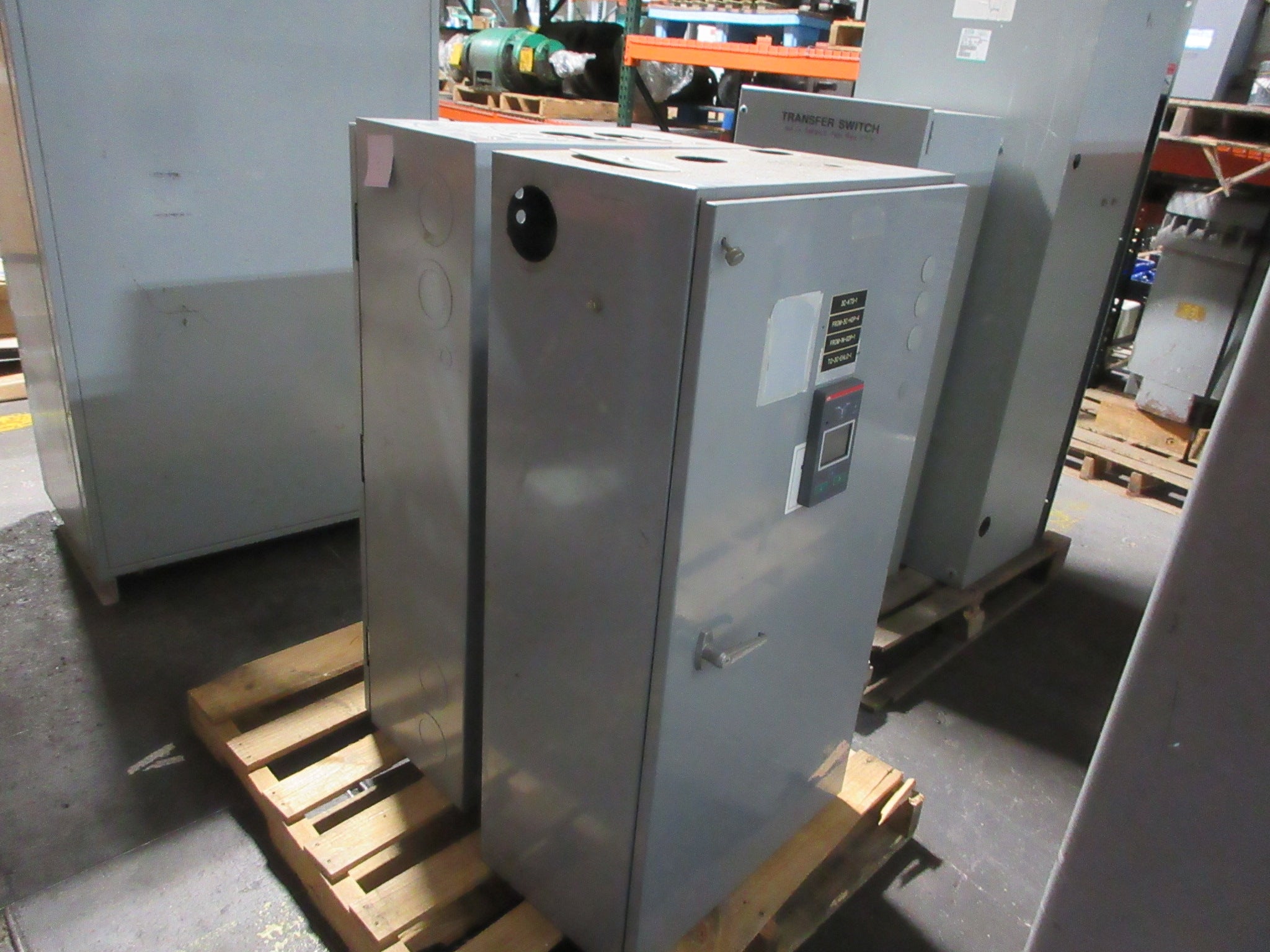 ABB Automatic Transfer Switch OXA260U3X4QB-ZE 260A 480V Used