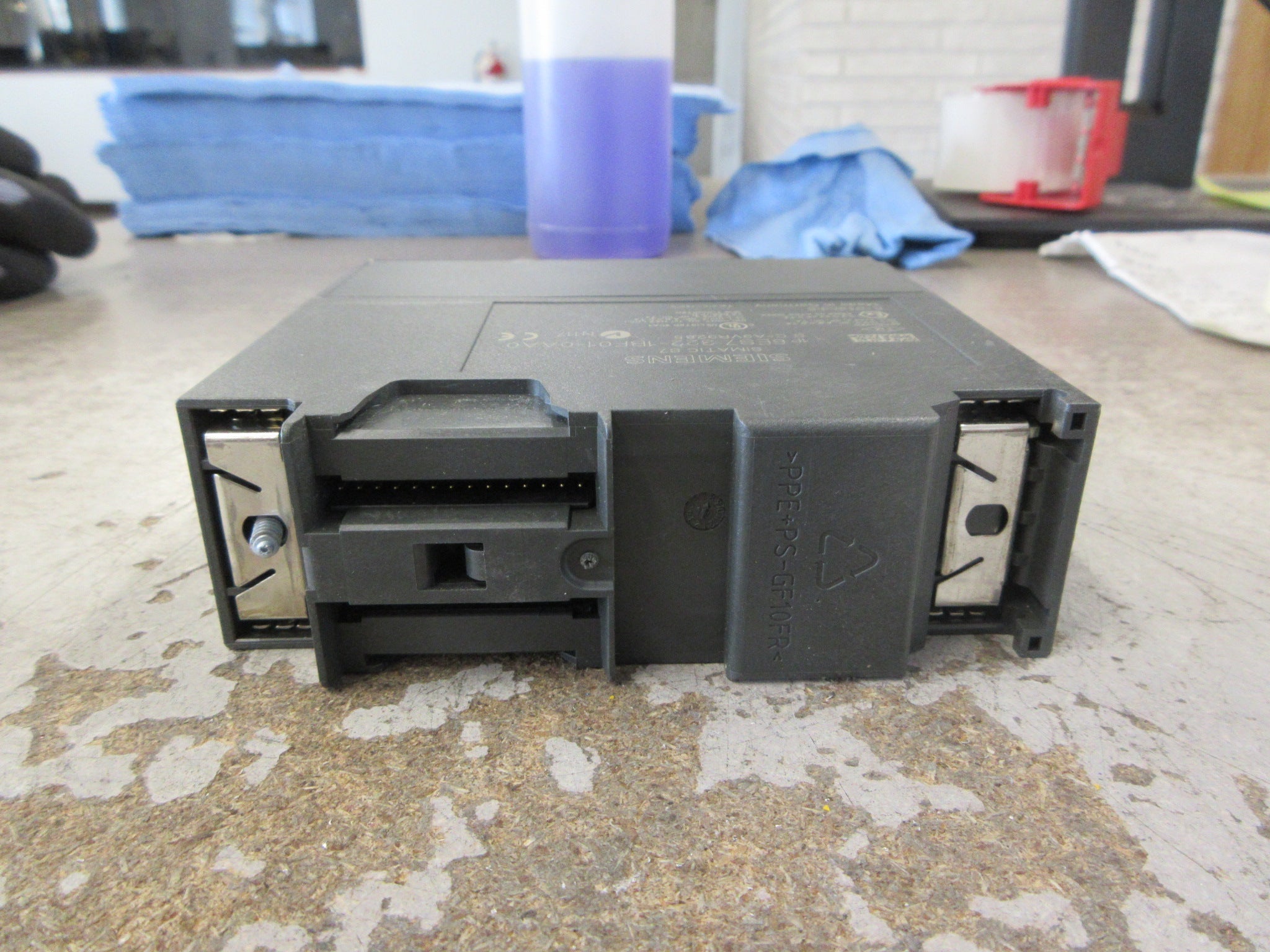 Siemens Simatic S7 Isolated Digital Output Module 6ES7 322-1BF01-0AA0 Used