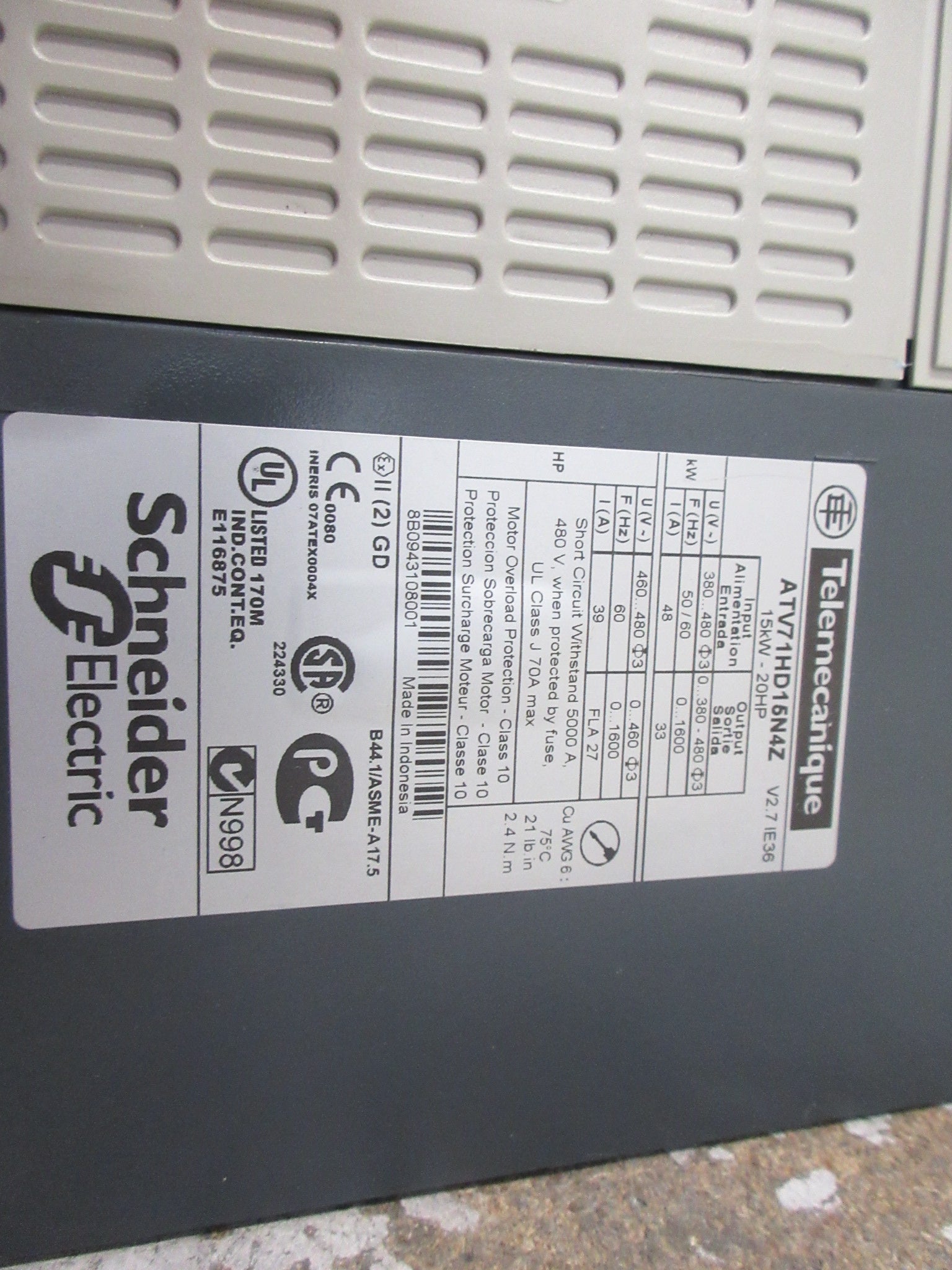 Schneider Electric Altivar 71 AC Drive ATV71HD15N4Z 20HP 3Ph Used