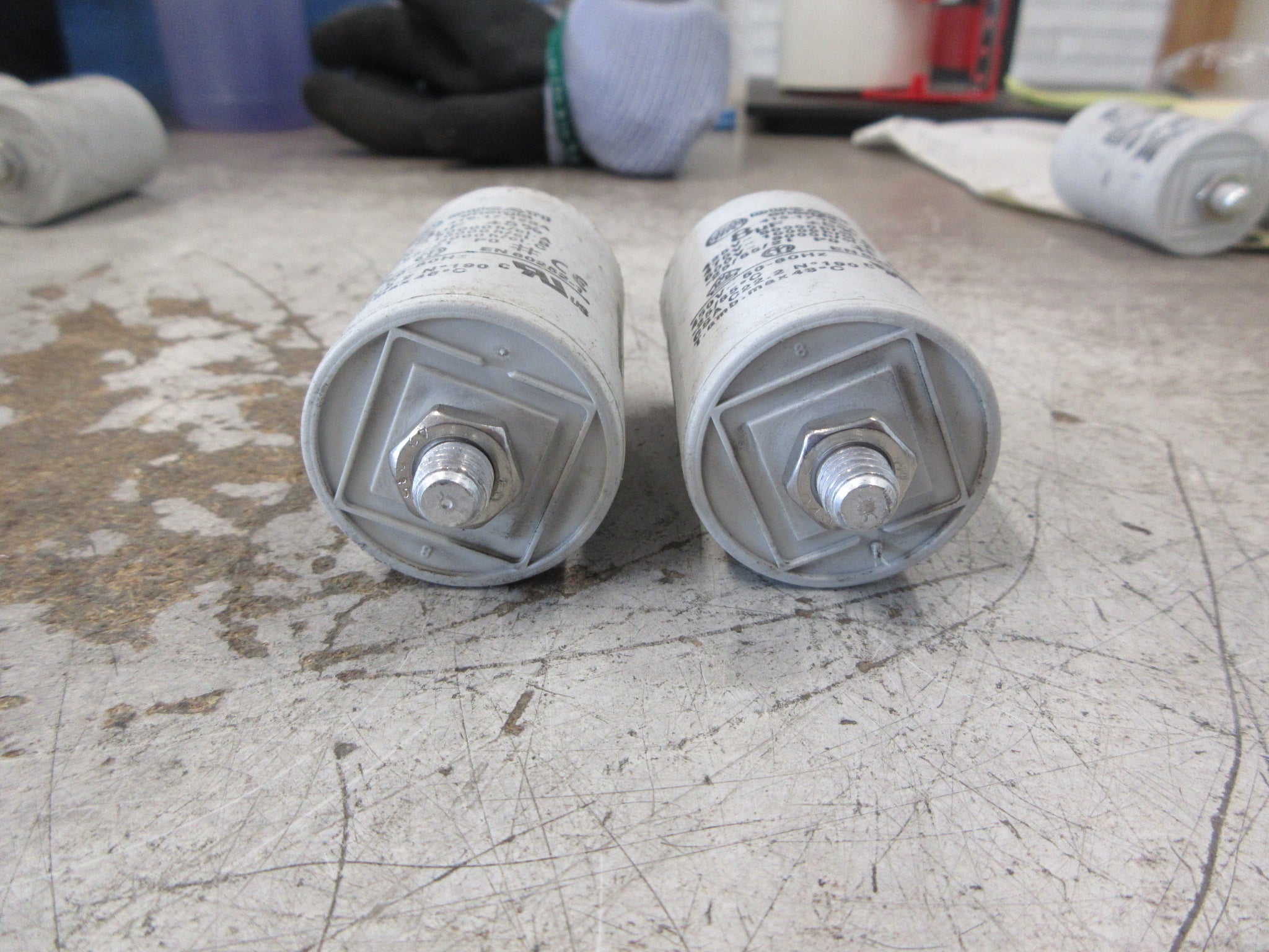 Ducati Capacitor 416.17.12SA 8uF 450V 50-60Hz *Lot of 2* Used