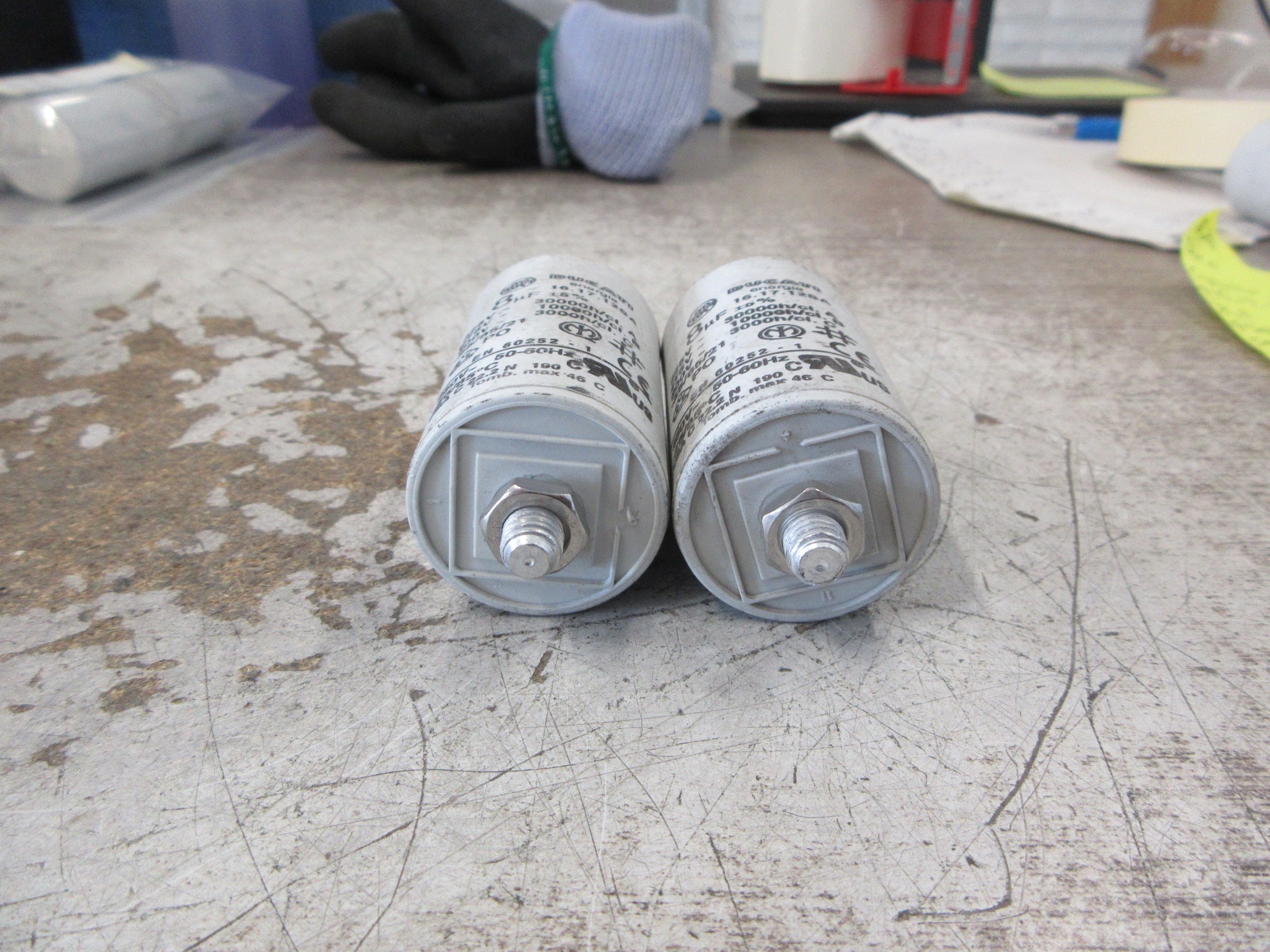 Ducati Capacitor 16.17.12SA 8uF 450V 50-60Hz *Lot of 2* Used