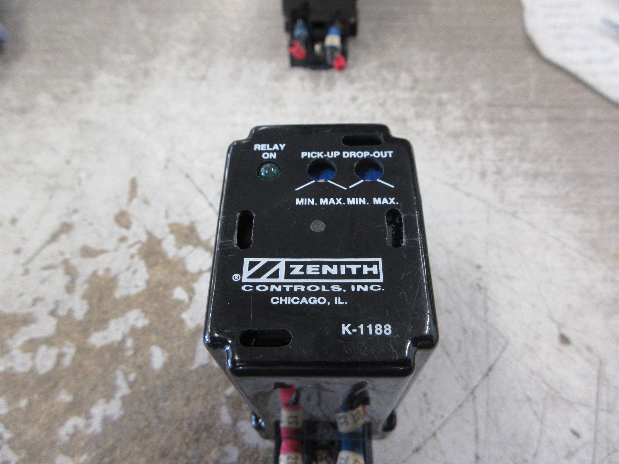 Zenith Controls ARSM-4 Solid State Voltage Sensor K-1188 Input: 480V Used
