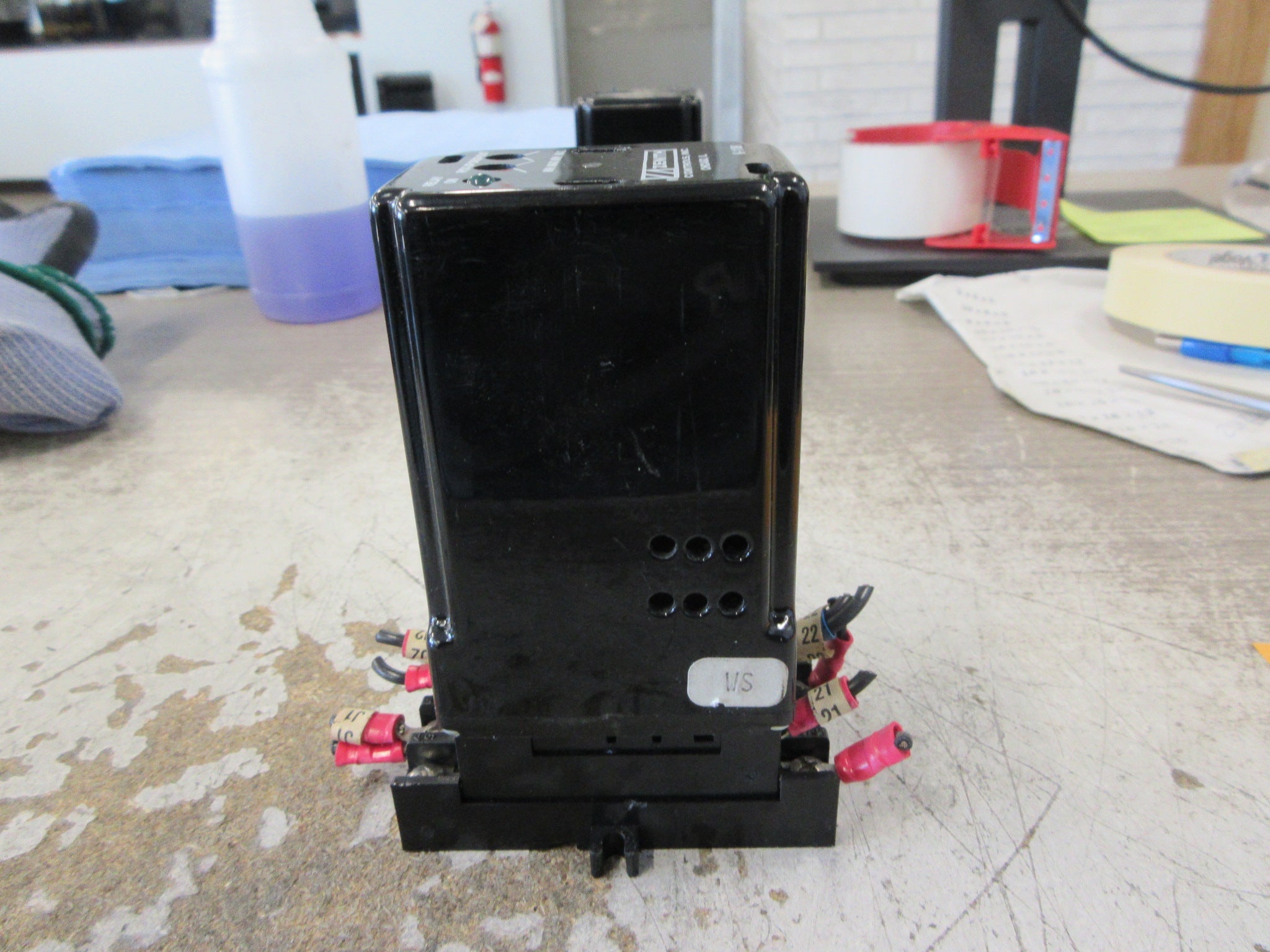 Zenith Controls ARSM-4 Solid State Voltage Sensor K-1188 Input: 480V Used