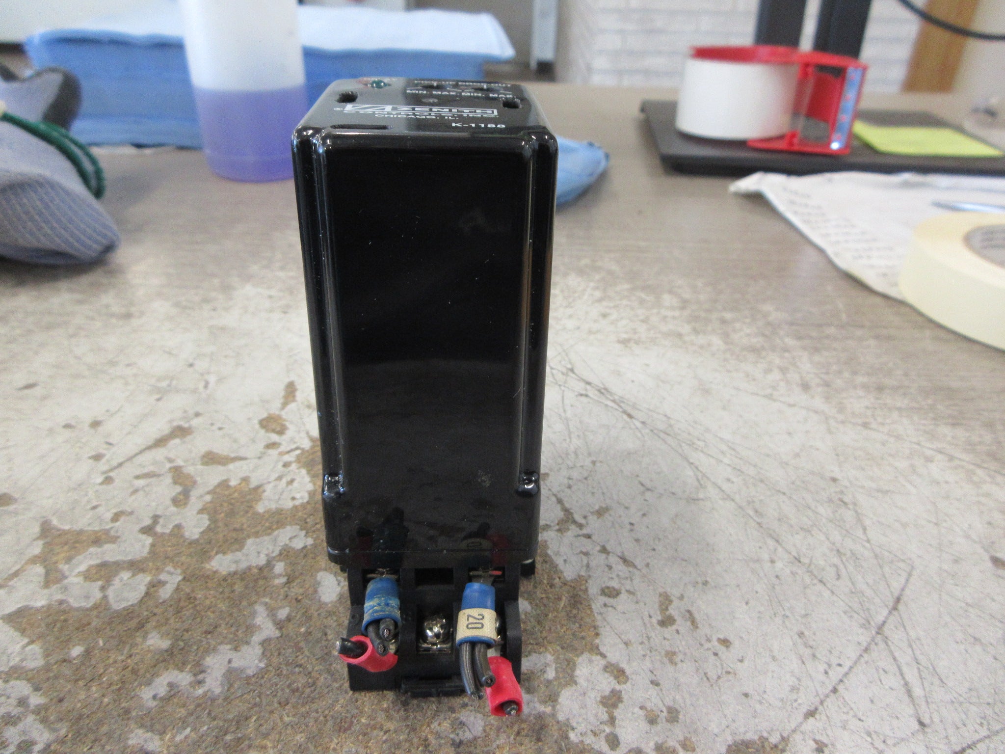 Zenith Controls ARSM-4 Solid State Voltage Sensor K-1188 Input: 480V Used