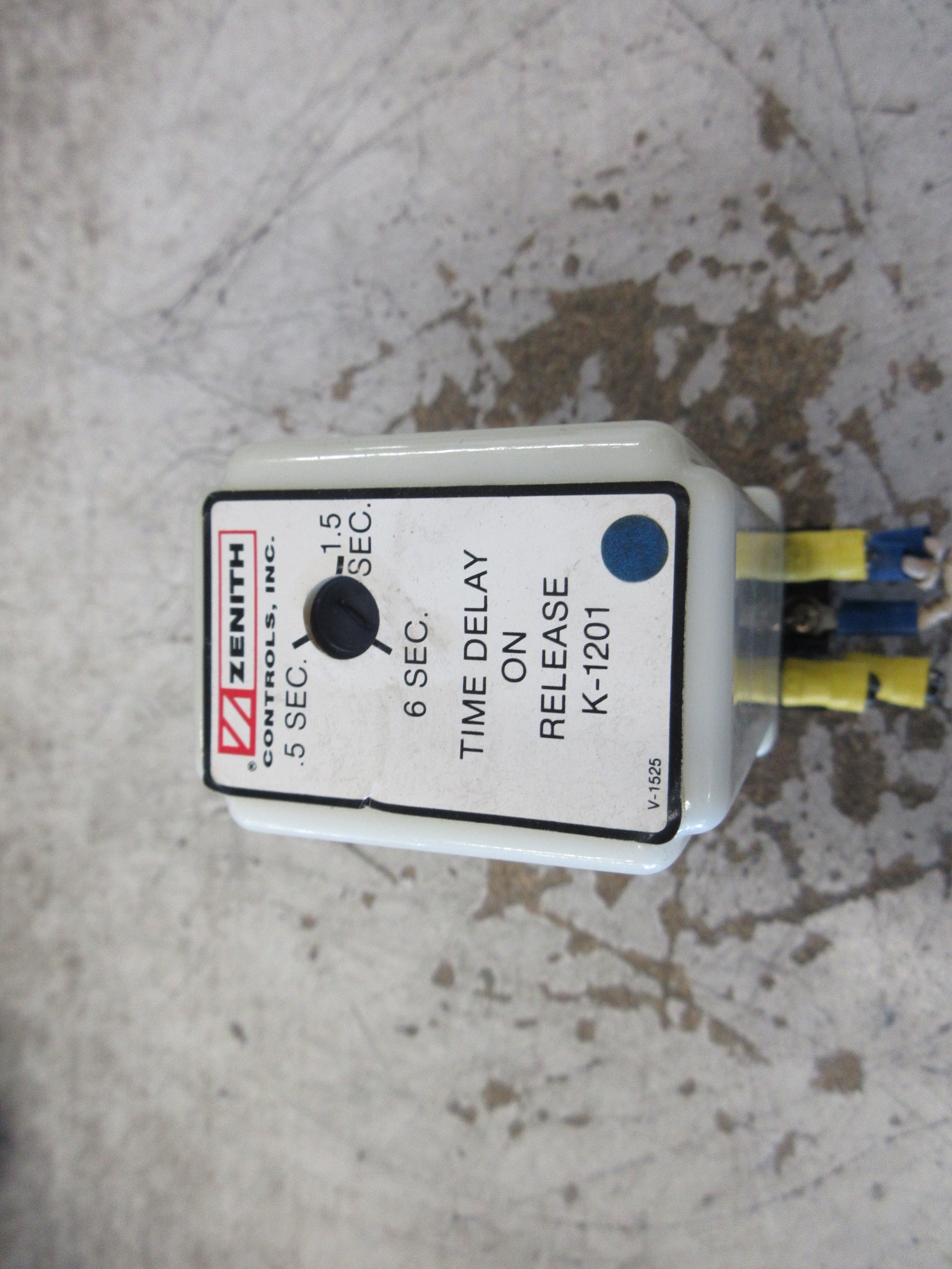 Zenith Controls P1 Time Delay Relay K-1201 Time: 0.5-6 Sec W/Base Used