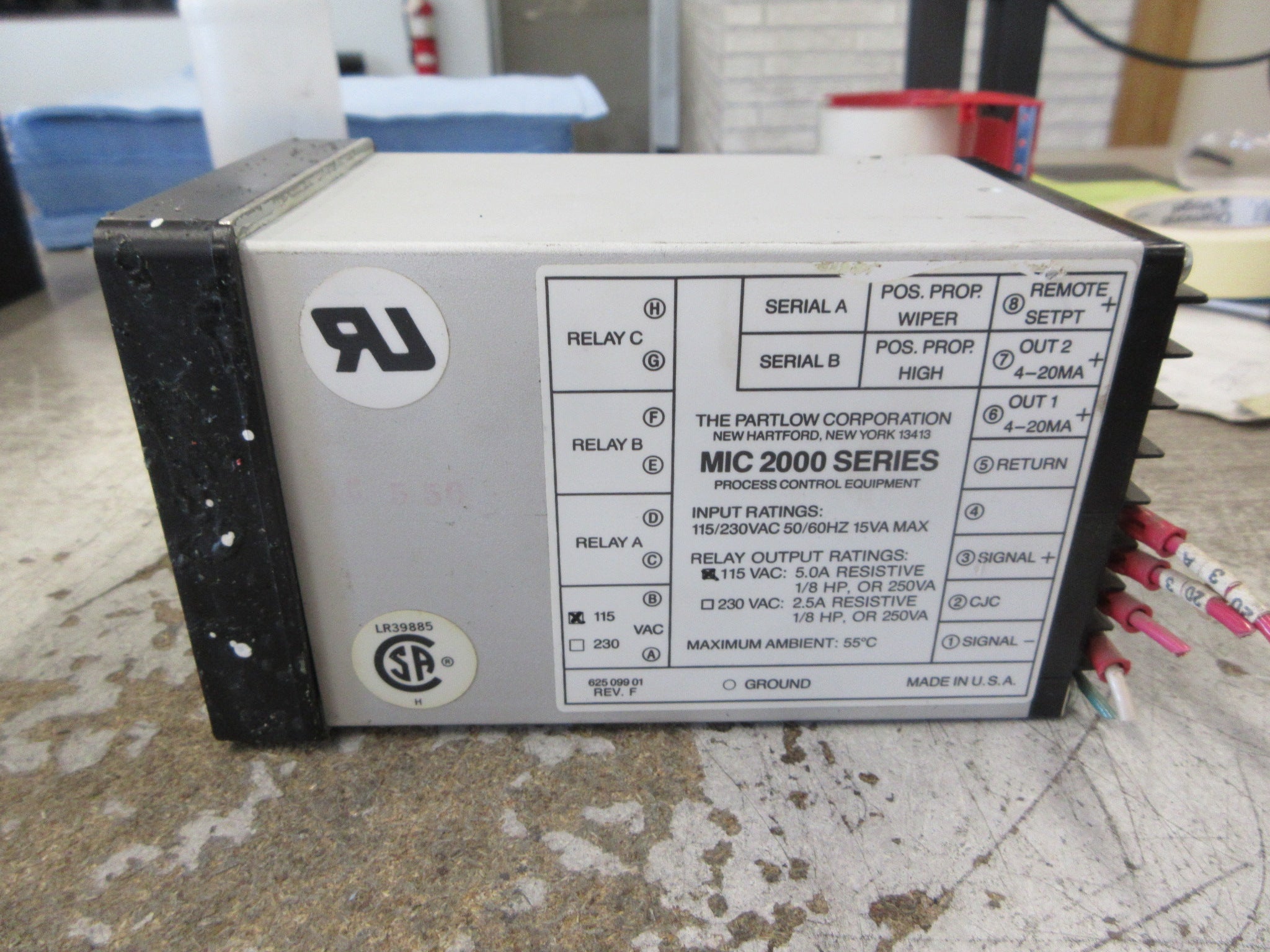 Partlow MIC 2000 Series Process Controller 2130001 115V Used